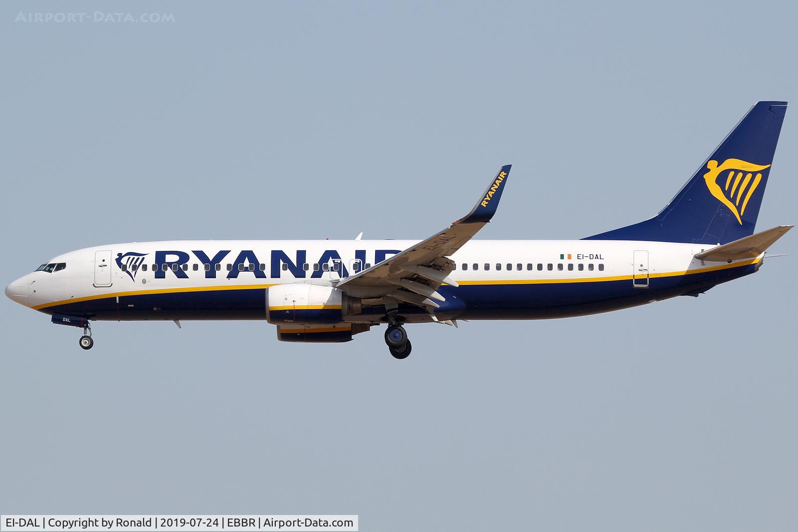 EI-DAL, 2003 Boeing 737-8AS C/N 33718, at bru