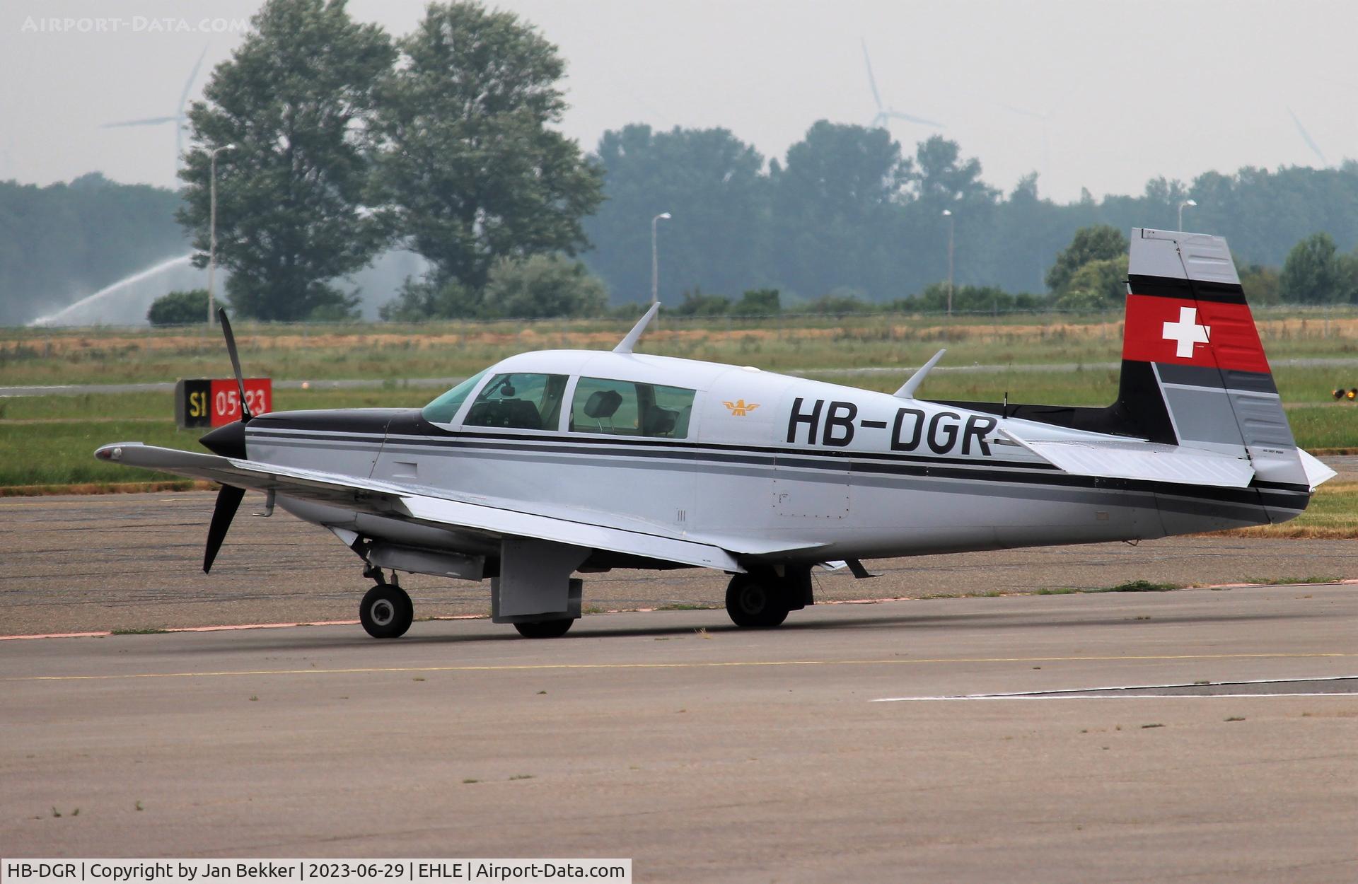 HB-DGR, 1982 Mooney M20K C/N 25-0709, Lelystad Airport