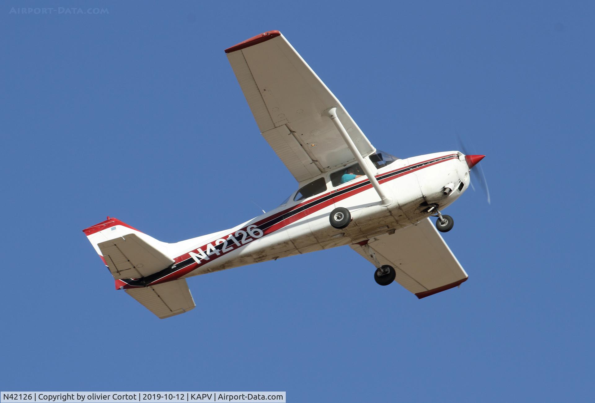 N42126, 1974 Cessna 172M C/N 17264162, Apple valley airshow 2019