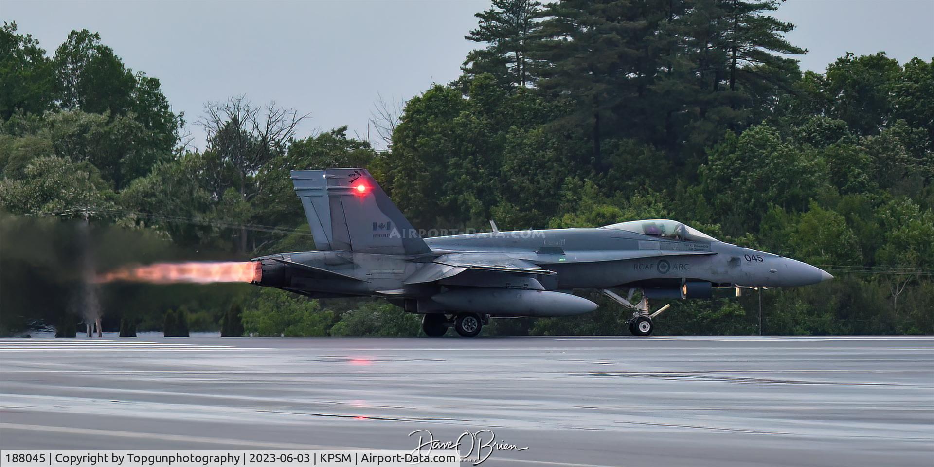 188045, McDonnell Douglas CF-188 Hornet C/N 722/AF45, CANFORCE1 with full burner for take off