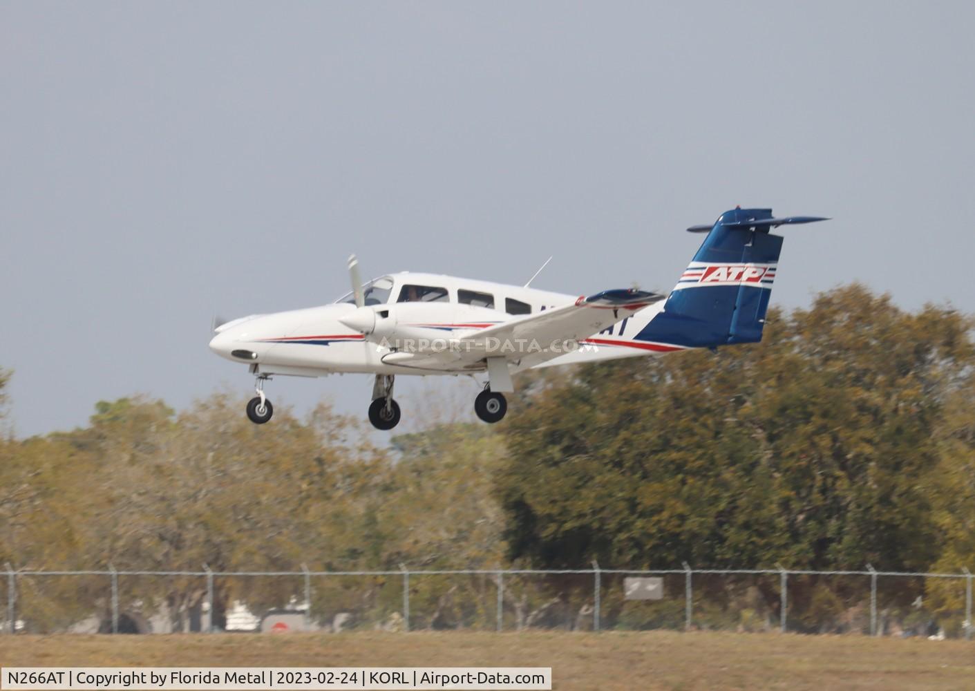 N266AT, 2001 Piper PA-44-180 Seminole C/N 4496104, PA-44 zx