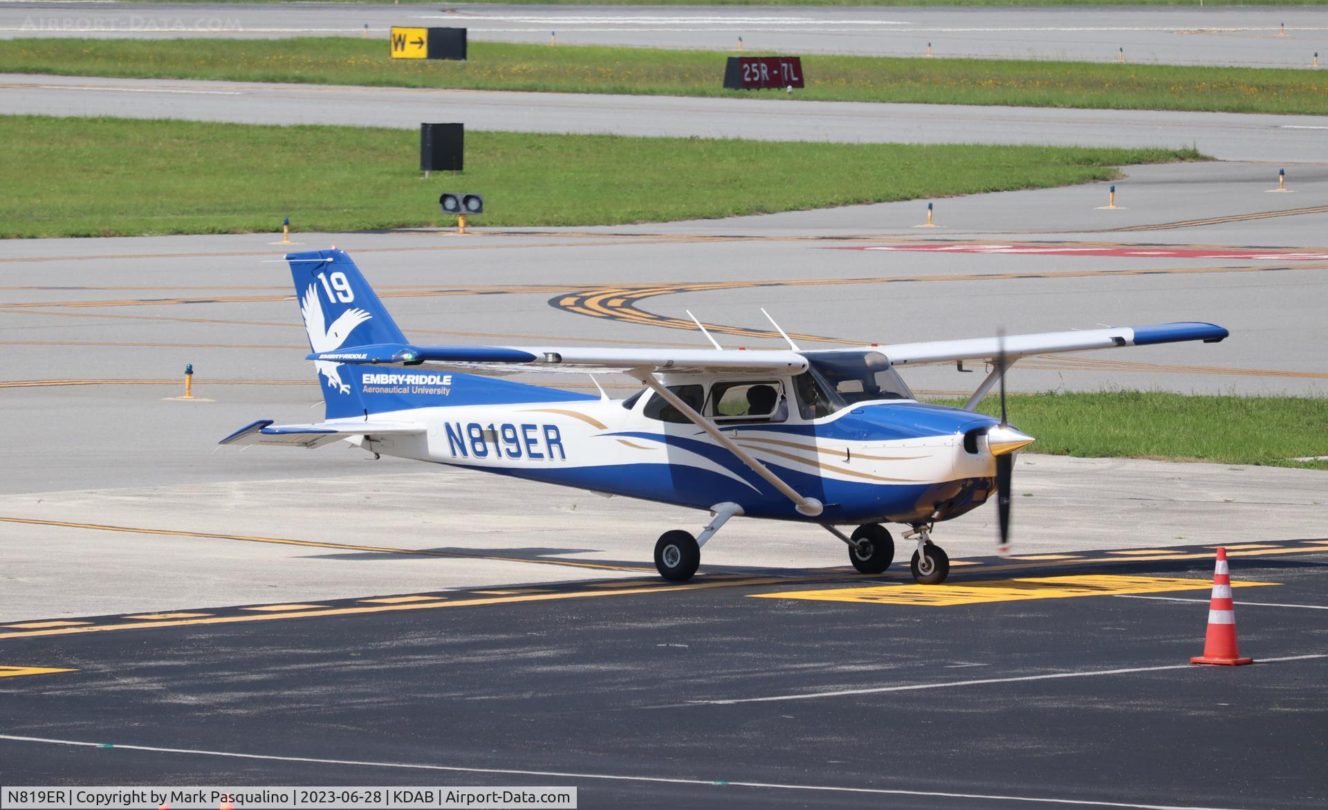 N819ER, 2022 Cessna 172S C/N 172S12823, Cessna 172S