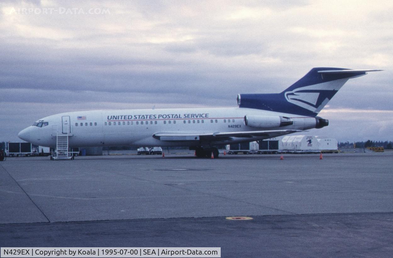 N429EX, 1966 Boeing 727-22C C/N 19100, Evening catch.