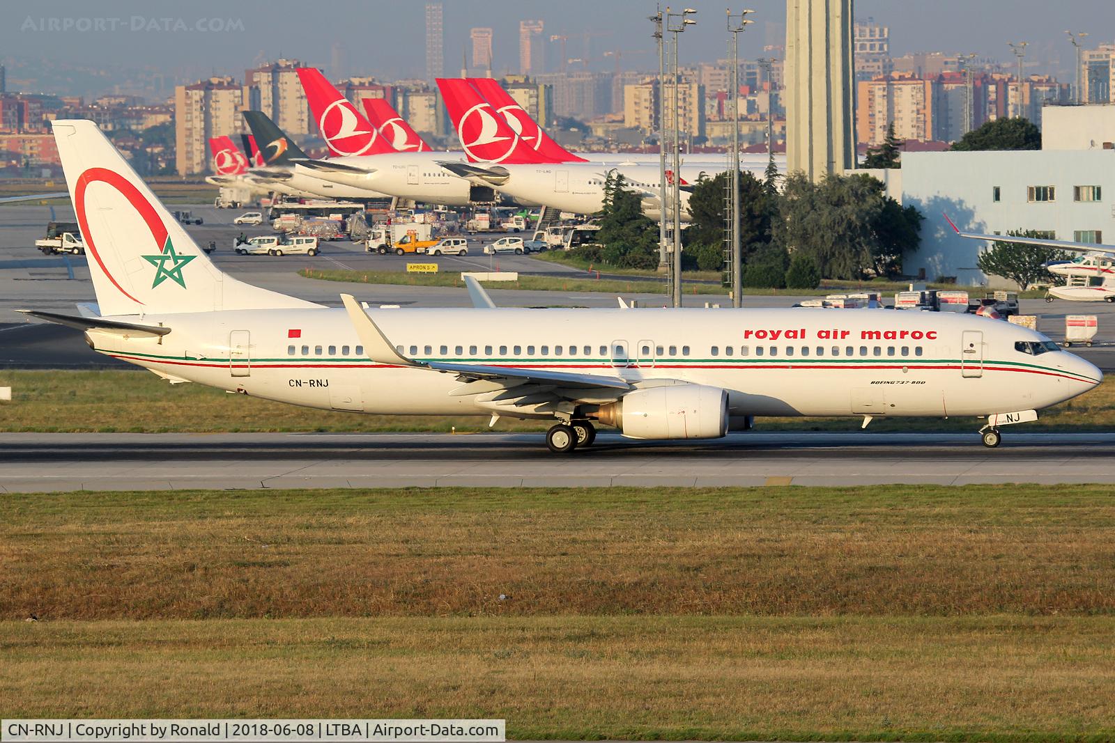 CN-RNJ, 1998 Boeing 737-8B6 C/N 28980, at ist