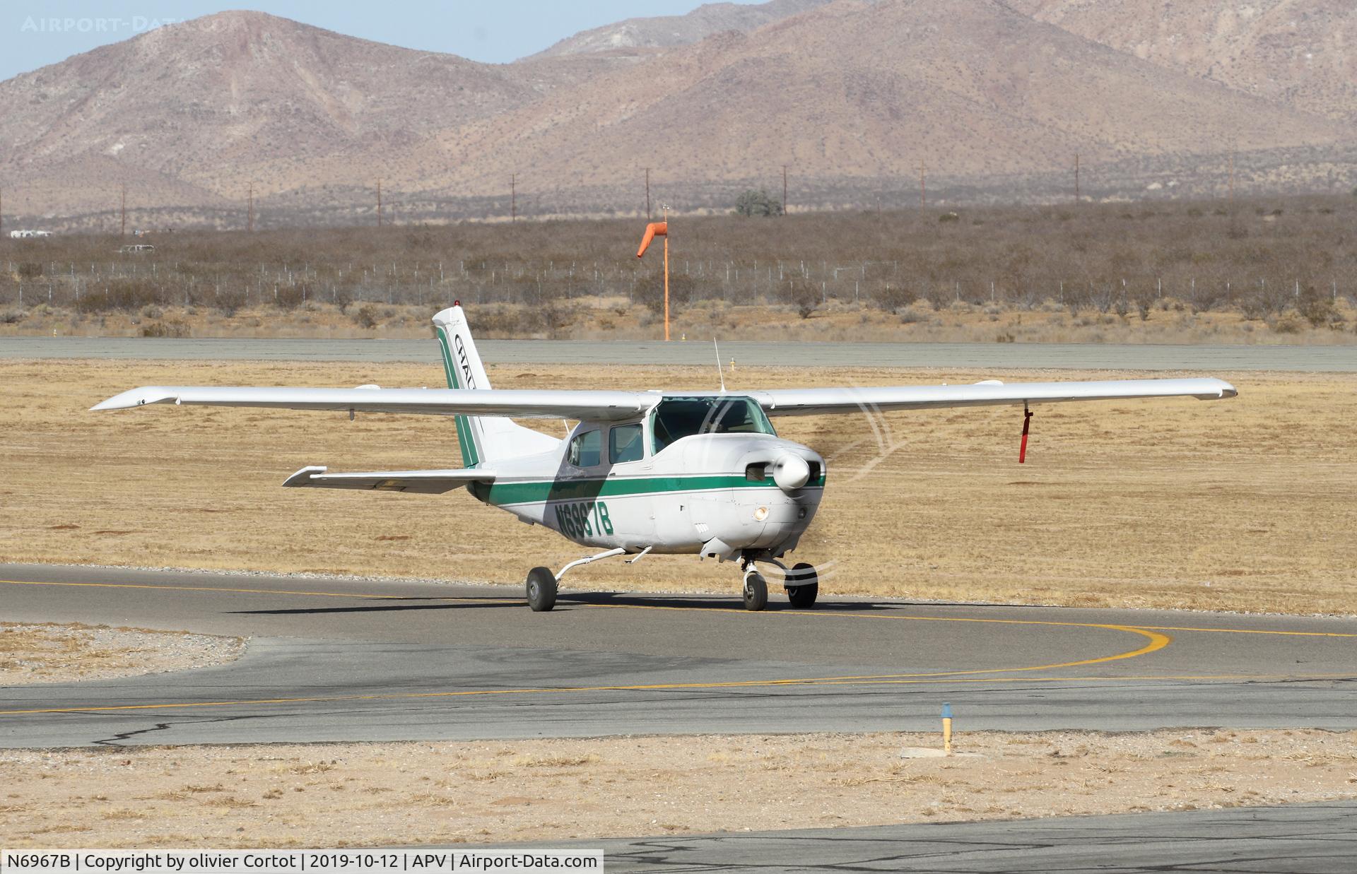 N6967B, 1978 Cessna 210M Centurion C/N 21062857, Apple Valley airshow 2019