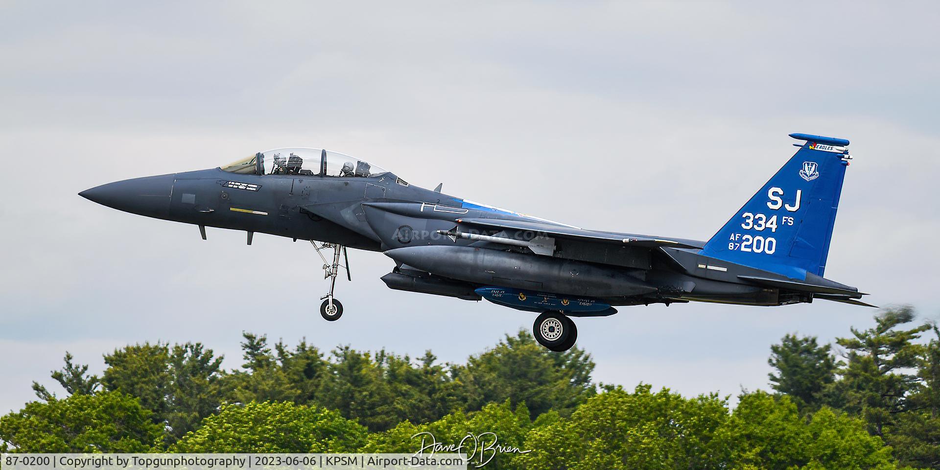 87-0200, 1988 McDonnell Douglas F-15E Strike Eagle C/N 1065/E040, SPEED23 inbound RW34