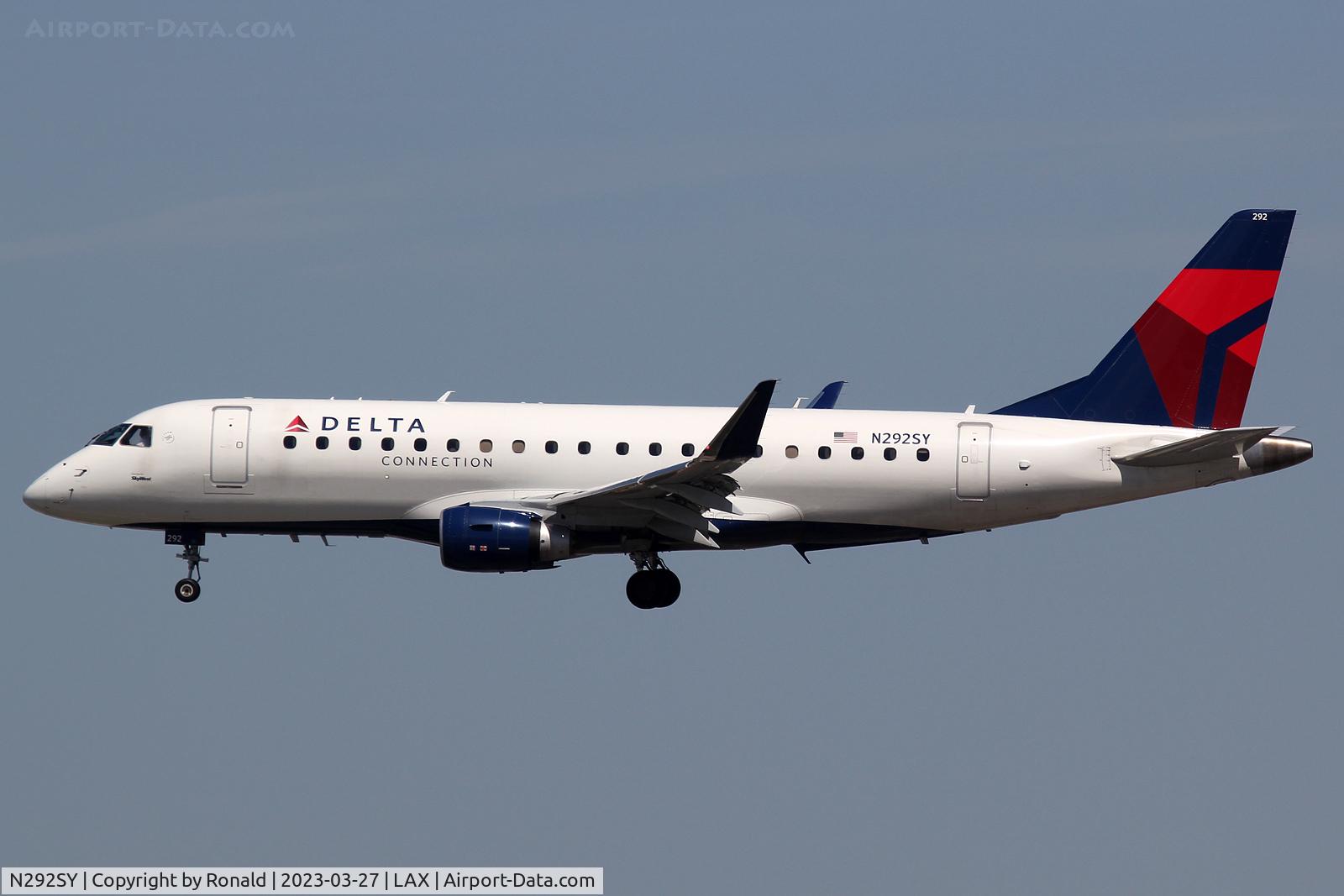 N292SY, 2018 Embraer 175LR (ERJ-170-200LR) C/N 17000764, at lax