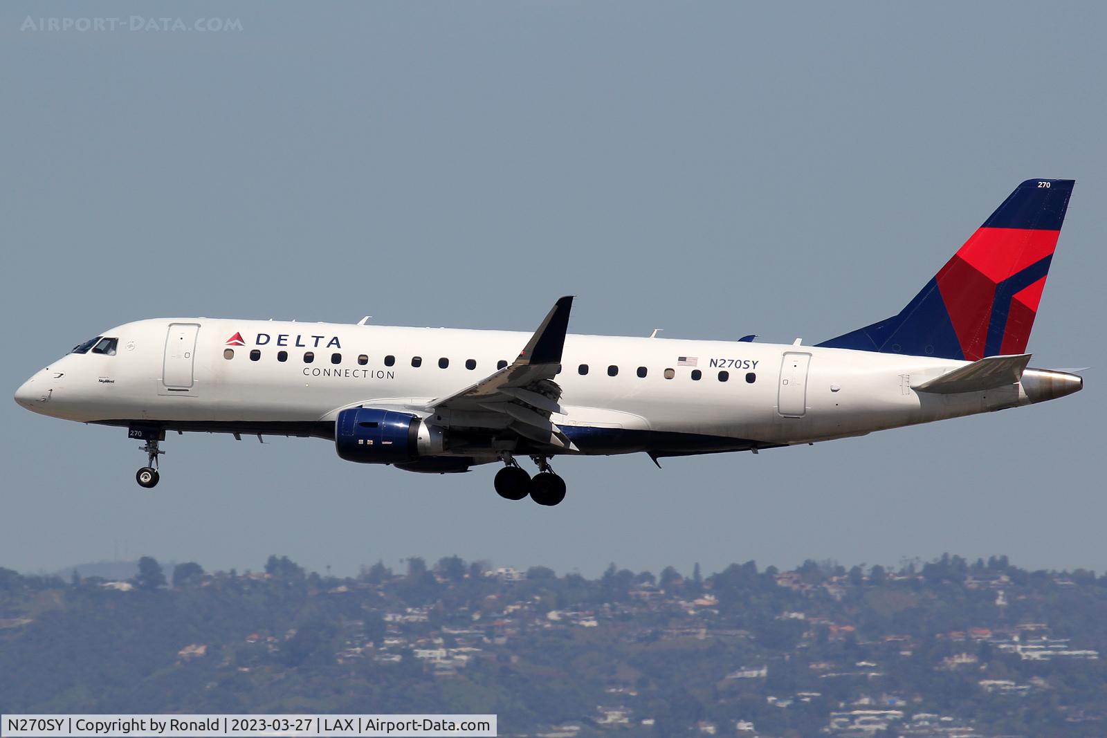 N270SY, 2018 Embraer 175LR (ERJ-170-200LR) C/N 17000728, at lax