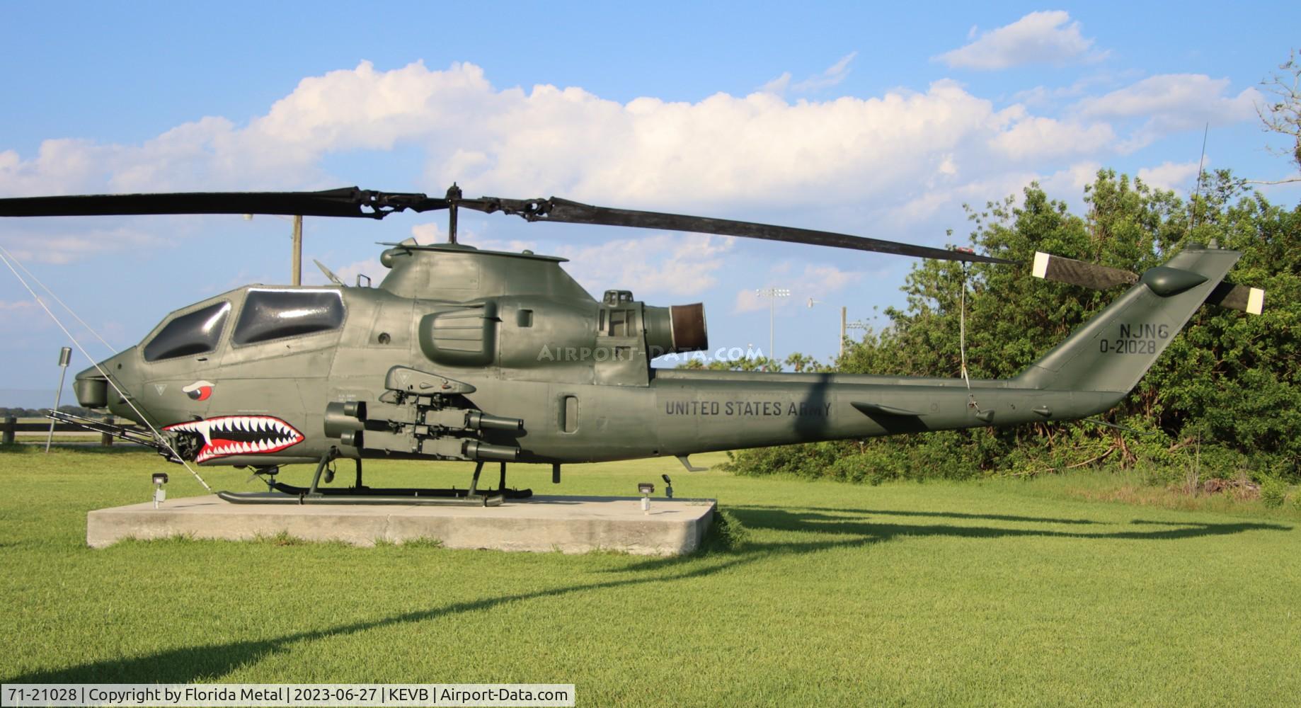 71-21028, 1971 Bell AH-1F Cobra C/N 21099, AH-1 Cobra zx