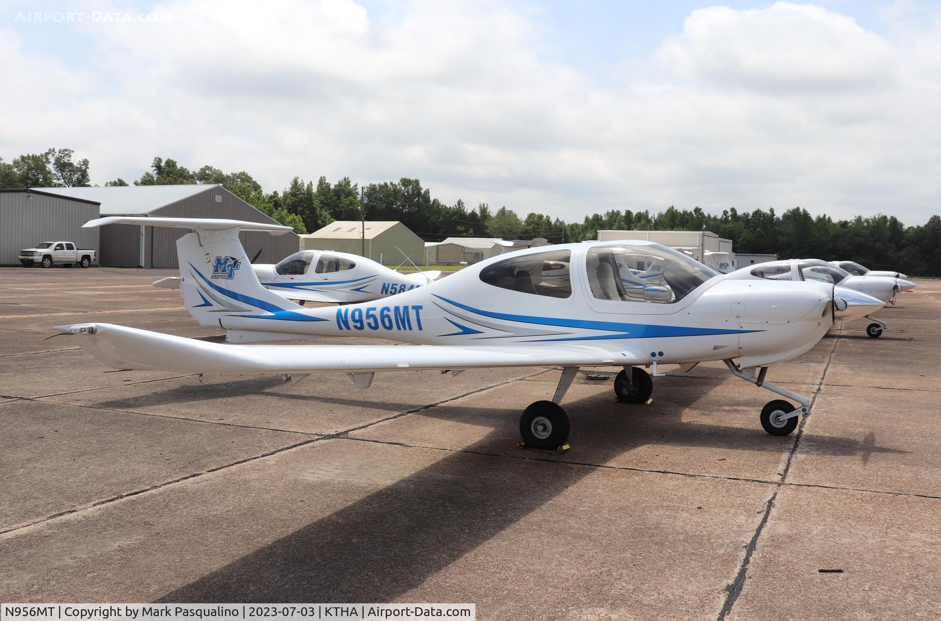 N956MT, 2022 Diamond DA-40 Diamond Star C/N 40.1237, Diamond DA-40