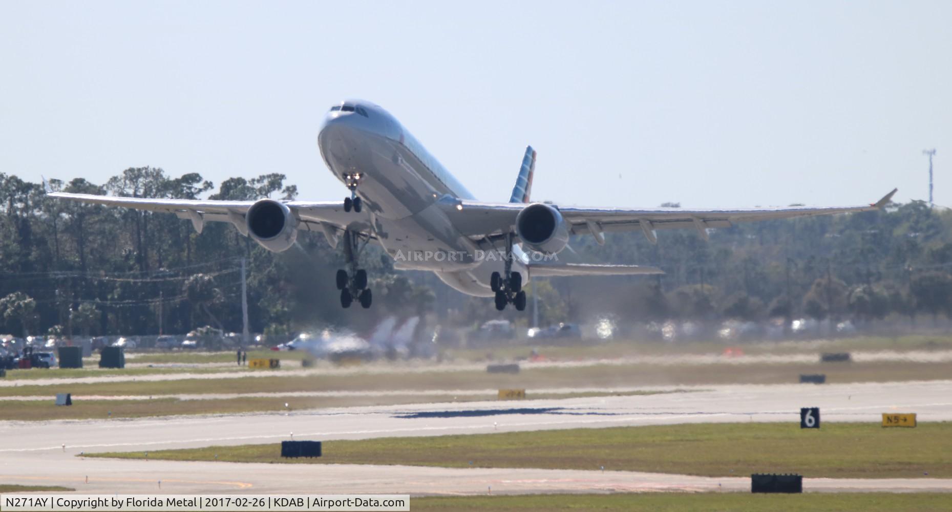 N271AY, 2000 Airbus A330-323 C/N 0323, AAL A333 zx - came in empty from CLT to pick up pax at DAB to take to CUN, stranded Air Berlin