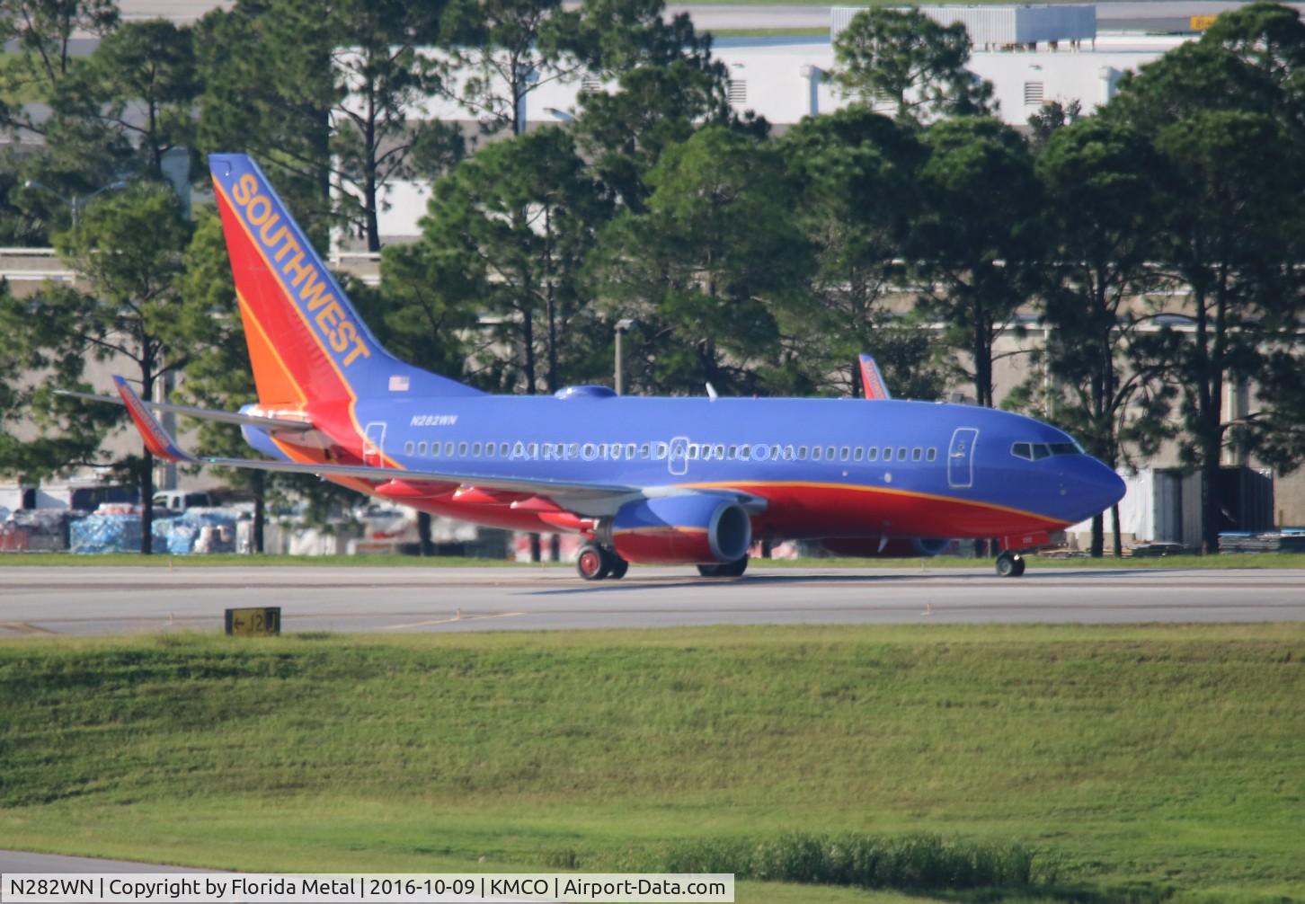 N282WN, 2007 Boeing 737-7H4 C/N 32534, SWA 737 canyon blue zx MCO
