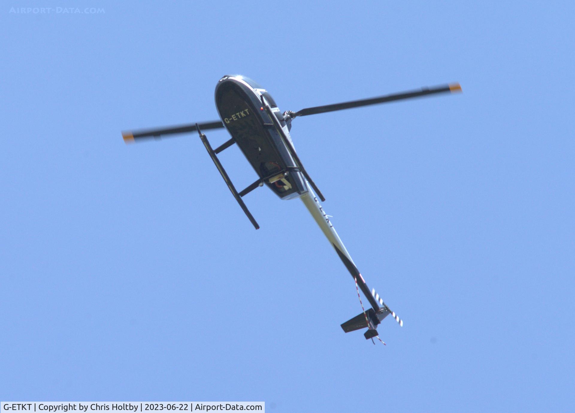 G-ETKT, 2016 Robinson R44 Clipper II C/N 13940, Over Potters Bar, Hertfordshire