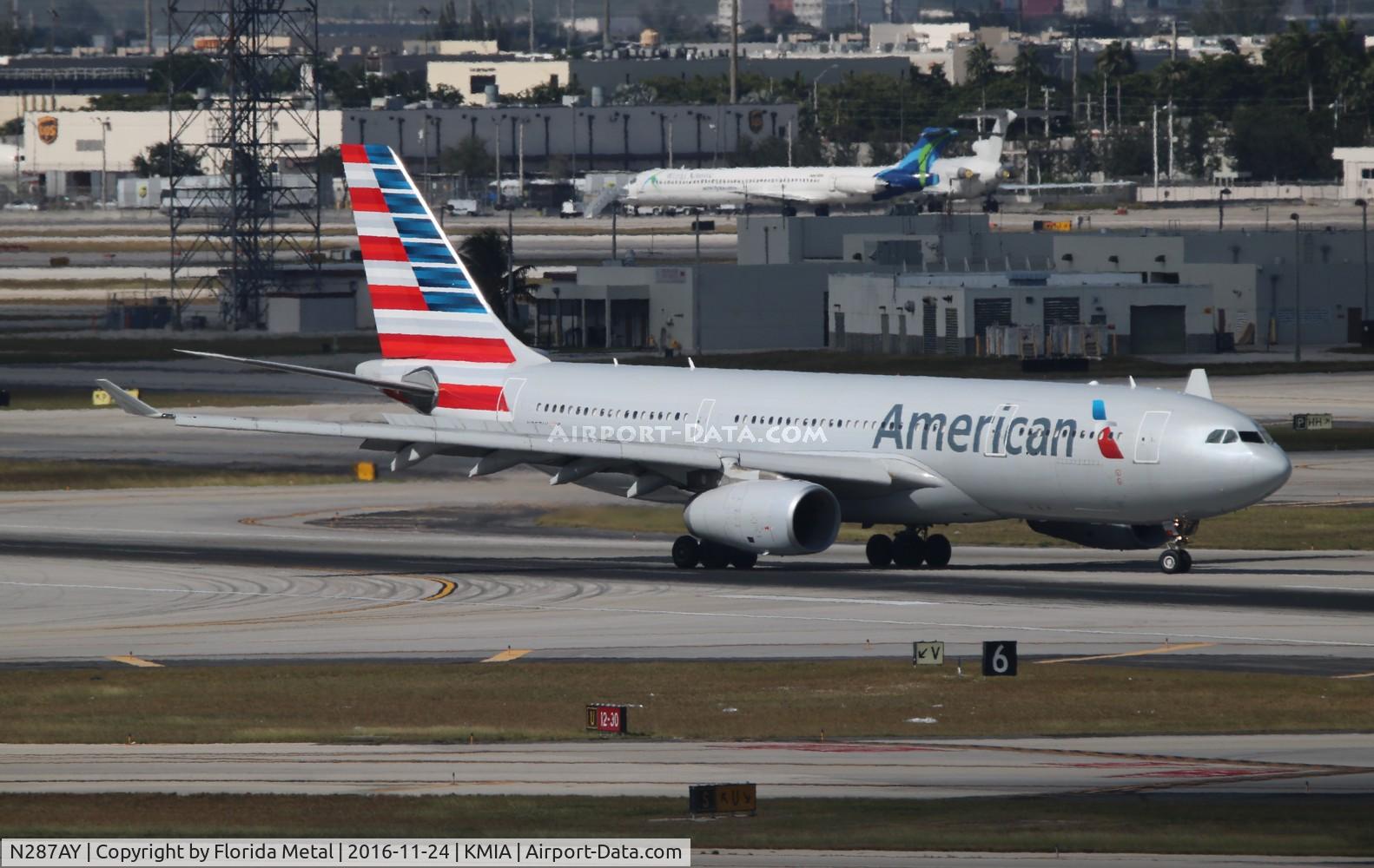 N287AY, 2013 Airbus A330-243 C/N 1417, AAL A332 zx PHL-MIA