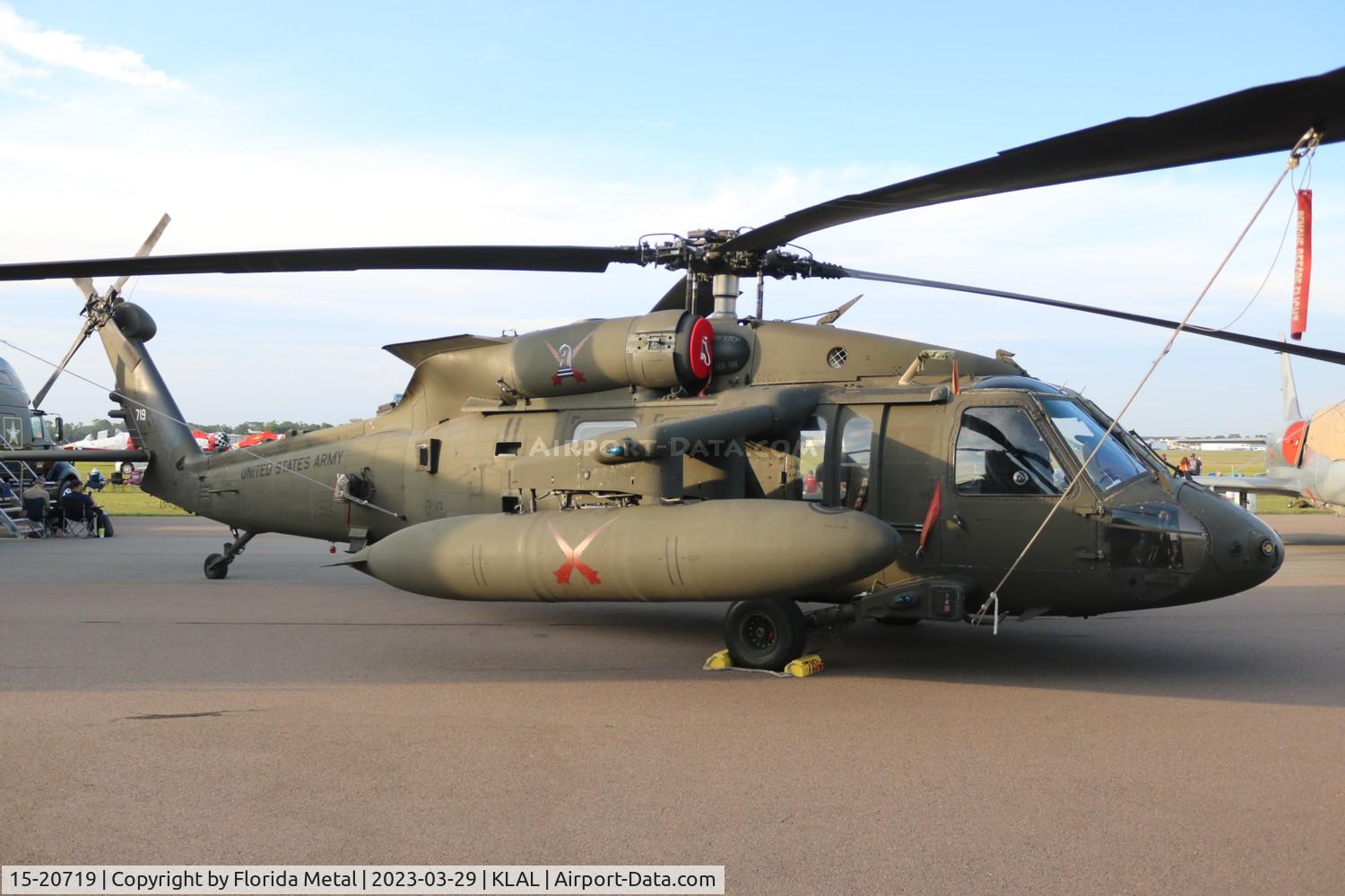 15-20719, 2015 Sikorsky UH-60M Black Hawk C/N 70-4597, US Army UH-60M zx