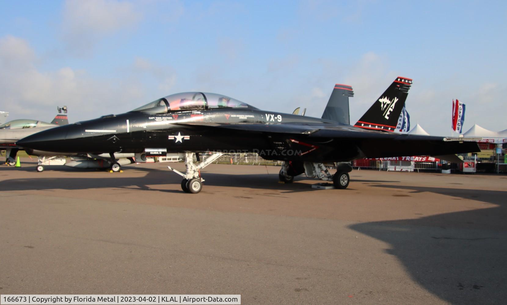 166673, Boeing F/A-18F Super Hornet C/N F151, USN F-18F zx