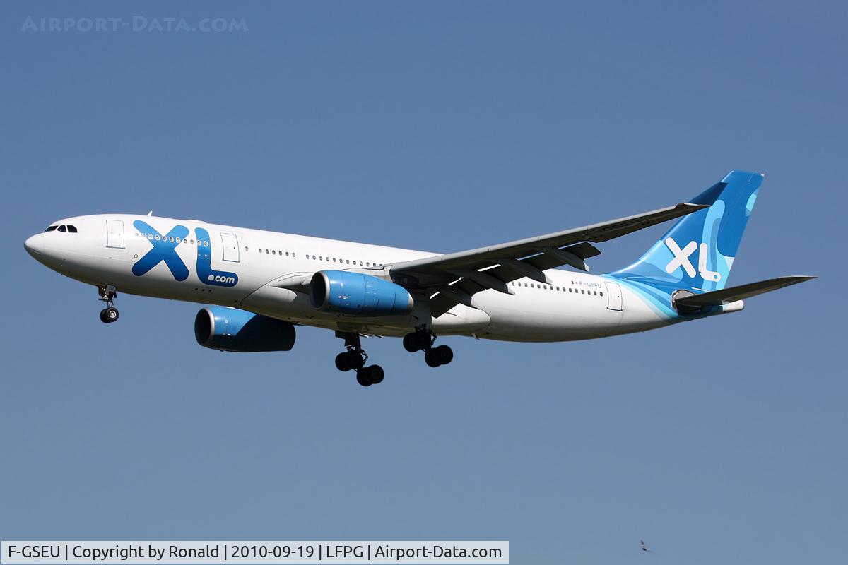 F-GSEU, 2004 Airbus A330-243 C/N 635, at cdg