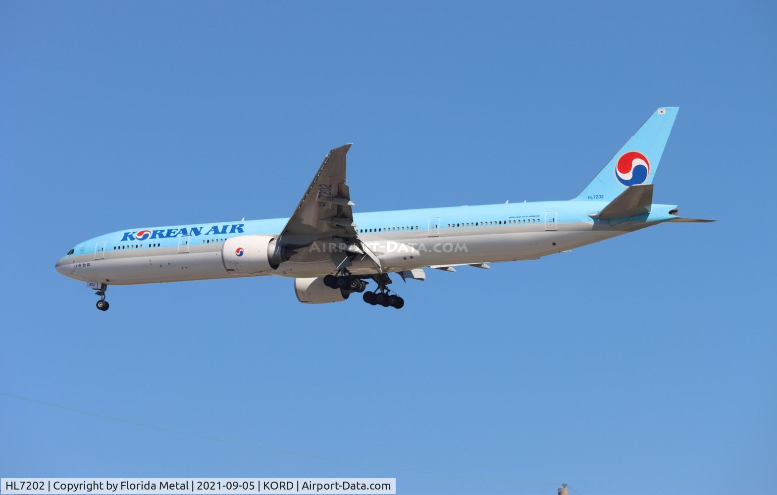 HL7202, 2018 Boeing 777-3B5(ER) C/N 60377, KAL 773 zx ICN-ORD