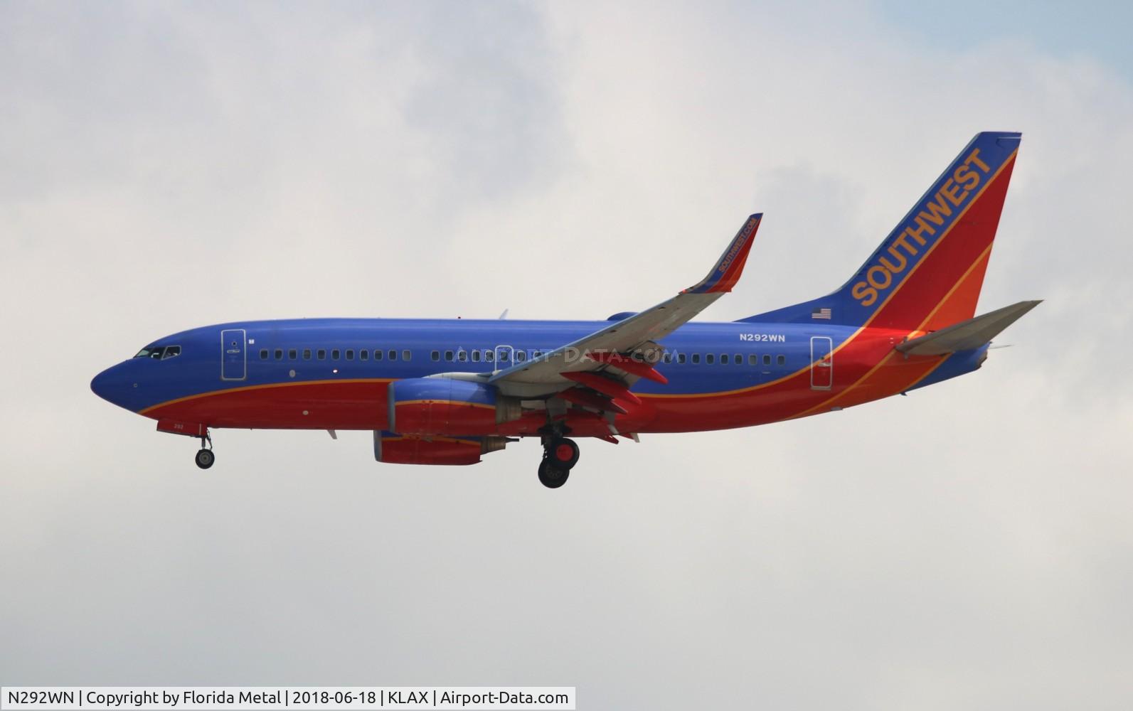 N292WN, 2007 Boeing 737-7H4 C/N 32538, SWA 737 canyon blue zx