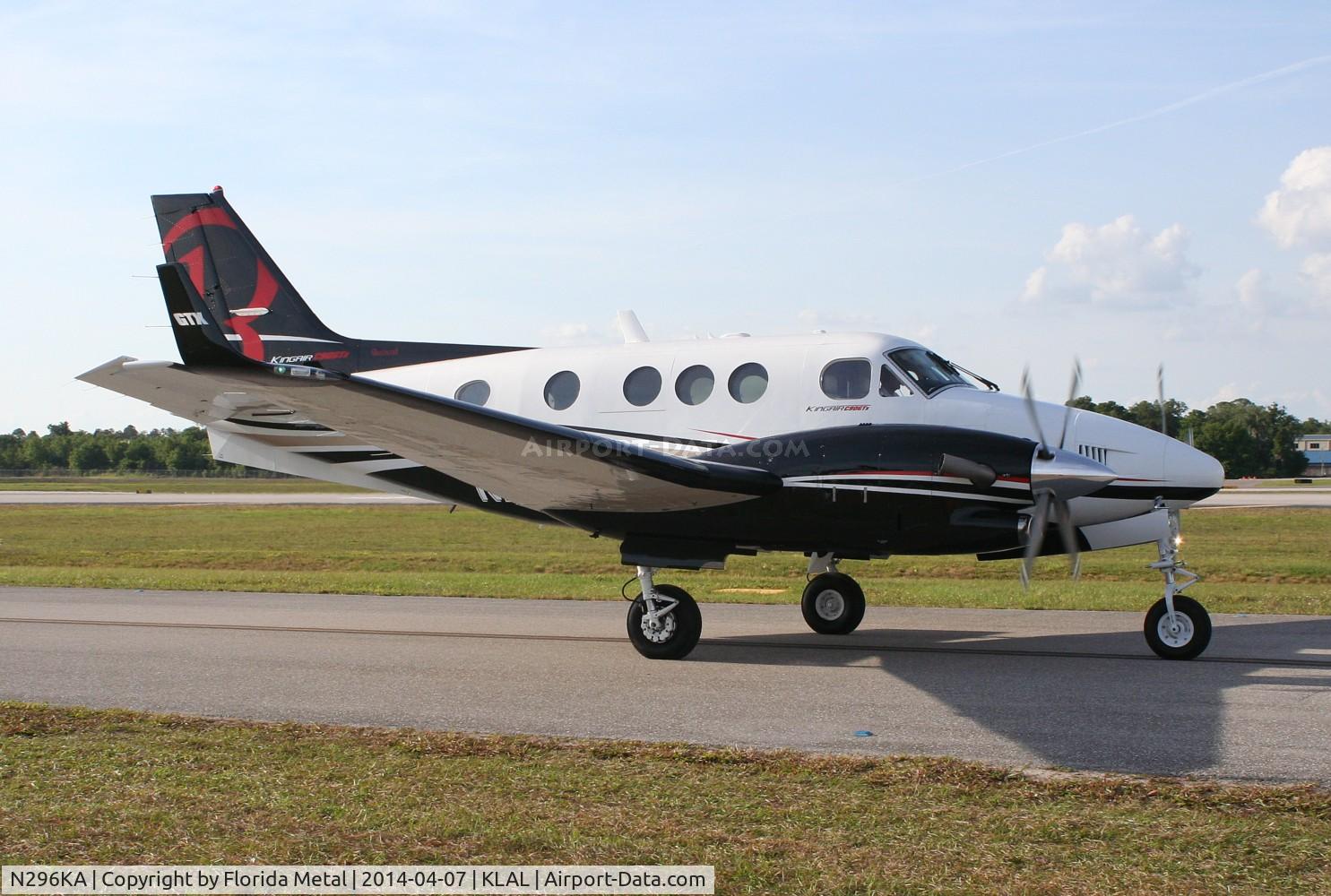 N296KA, 2014 Beechcraft C90GTI King Air C/N LJ-2096, King Air C90 zx