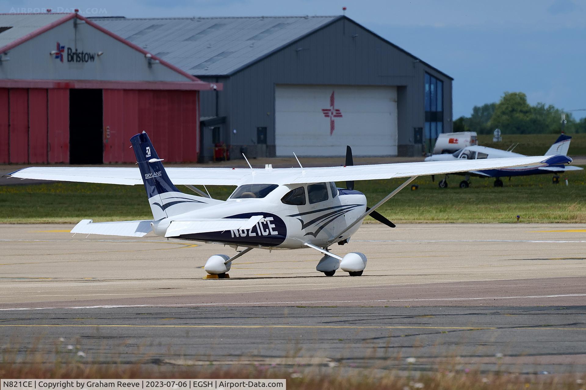 N821CE, 2023 Cessna 182T Skylane Skylane C/N 18283221, Parked at Norwich.