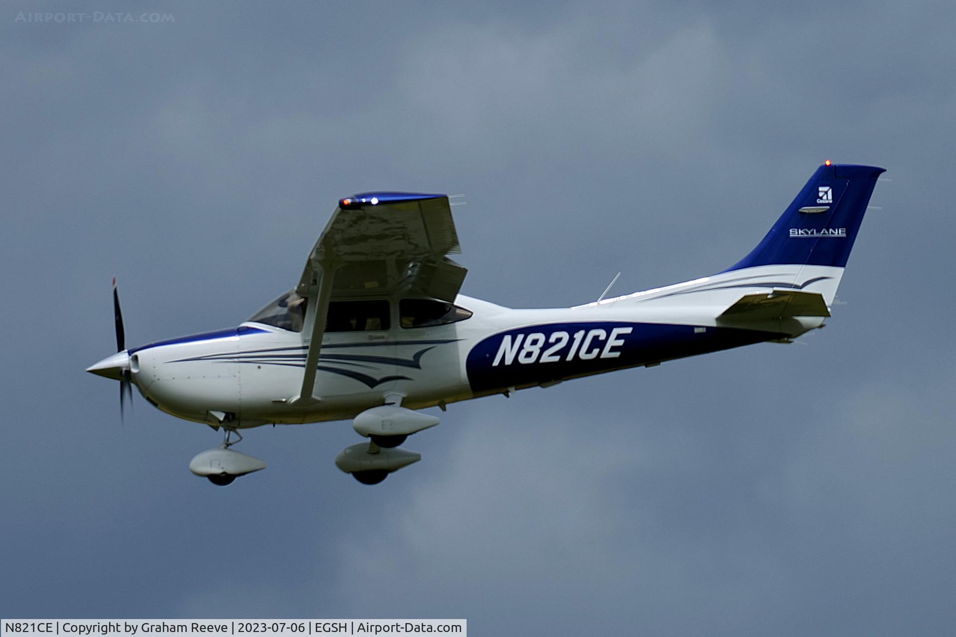 N821CE, 2023 Cessna 182T Skylane Skylane C/N 18283221, Landing at Norwich.