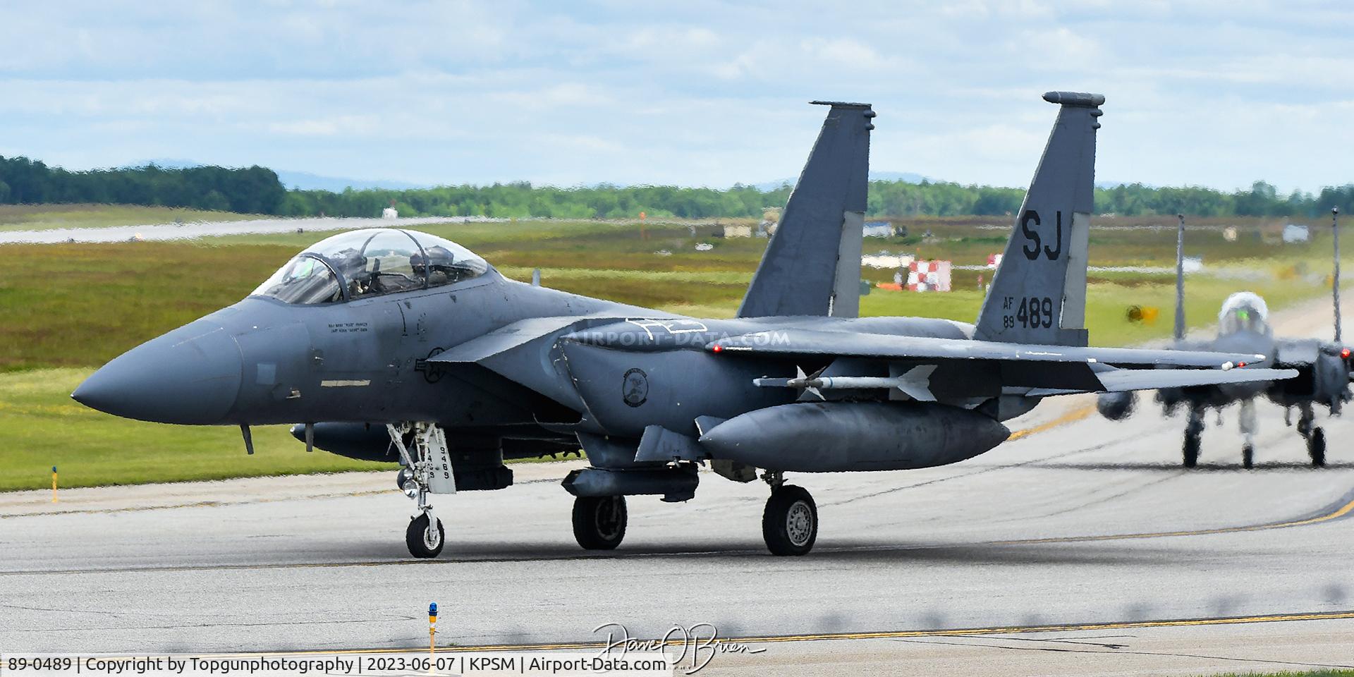 89-0489, 1990 McDonnell Douglas F-15E Strike Eagle C/N 1136/E111, BREAD12 taxiing to RW34