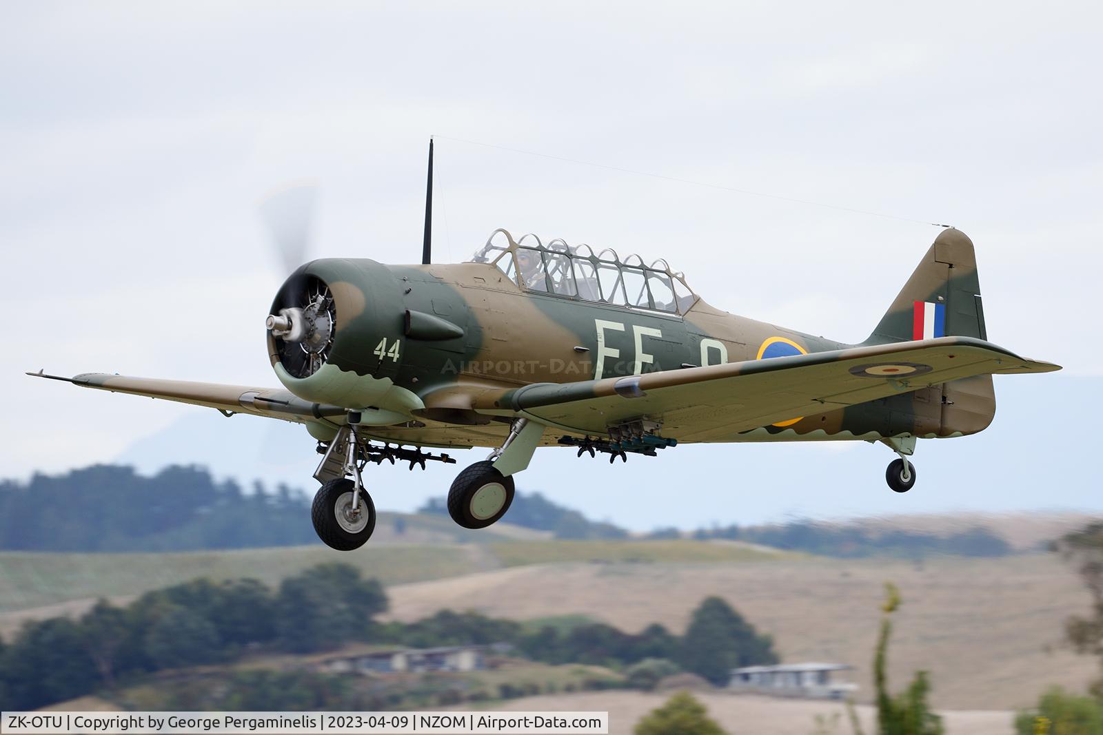 ZK-OTU, North American Harvard IIA C/N 88-13193, Classic Fighters Airshow 2023.