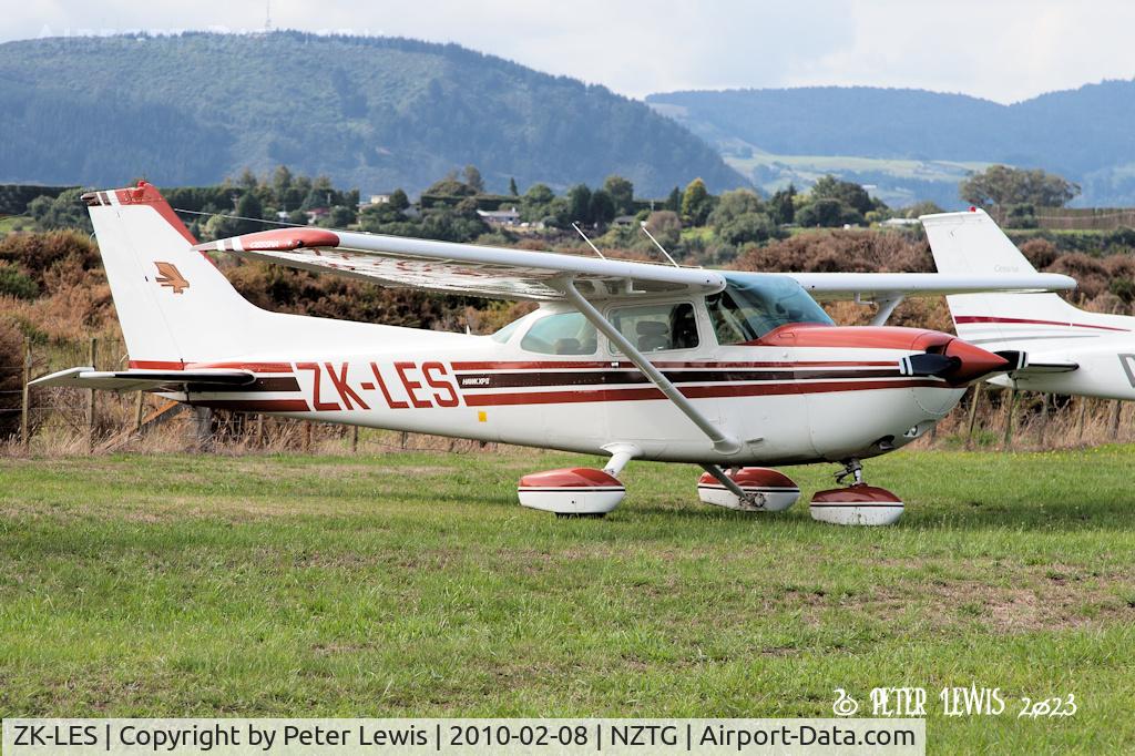 ZK-LES, Cessna R172K Hawk XP C/N R1723194, C W Bowyer, Masterton