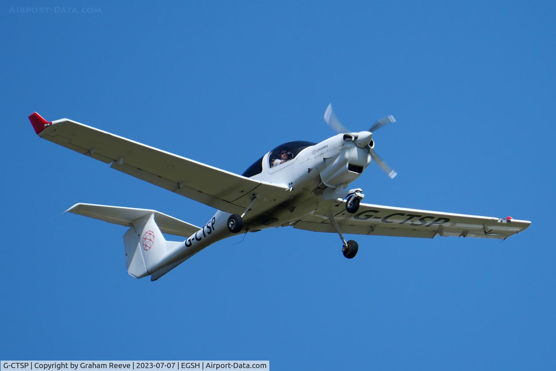 G-CTSP, 2016 Diamond DA-40NG Diamond Star C/N 40.N309, Departing from Norwich.