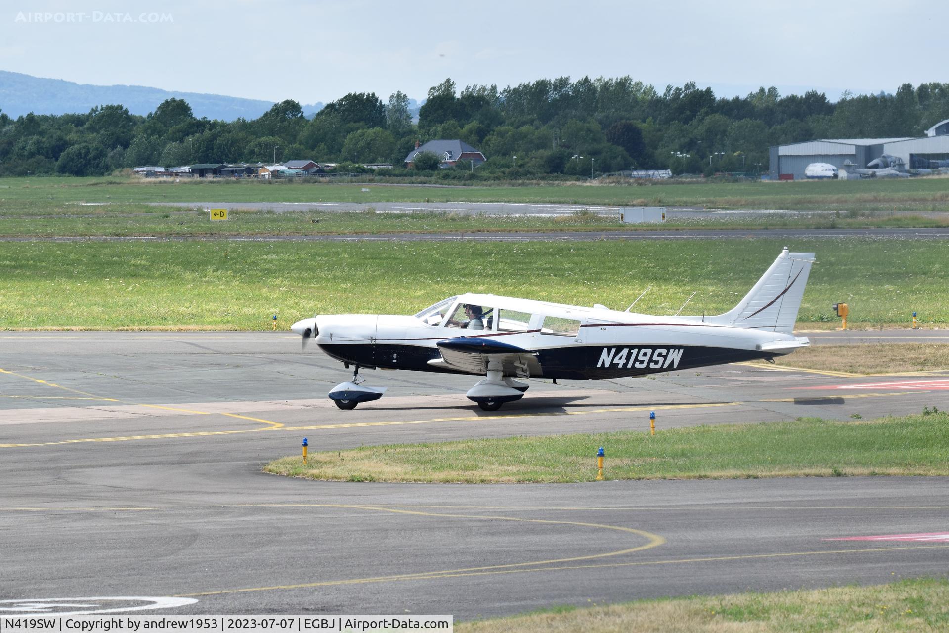 N419SW, 1967 Piper PA-32-300 Cherokee Six C/N 32-40284, N419SW at Gloucestershire Airport.