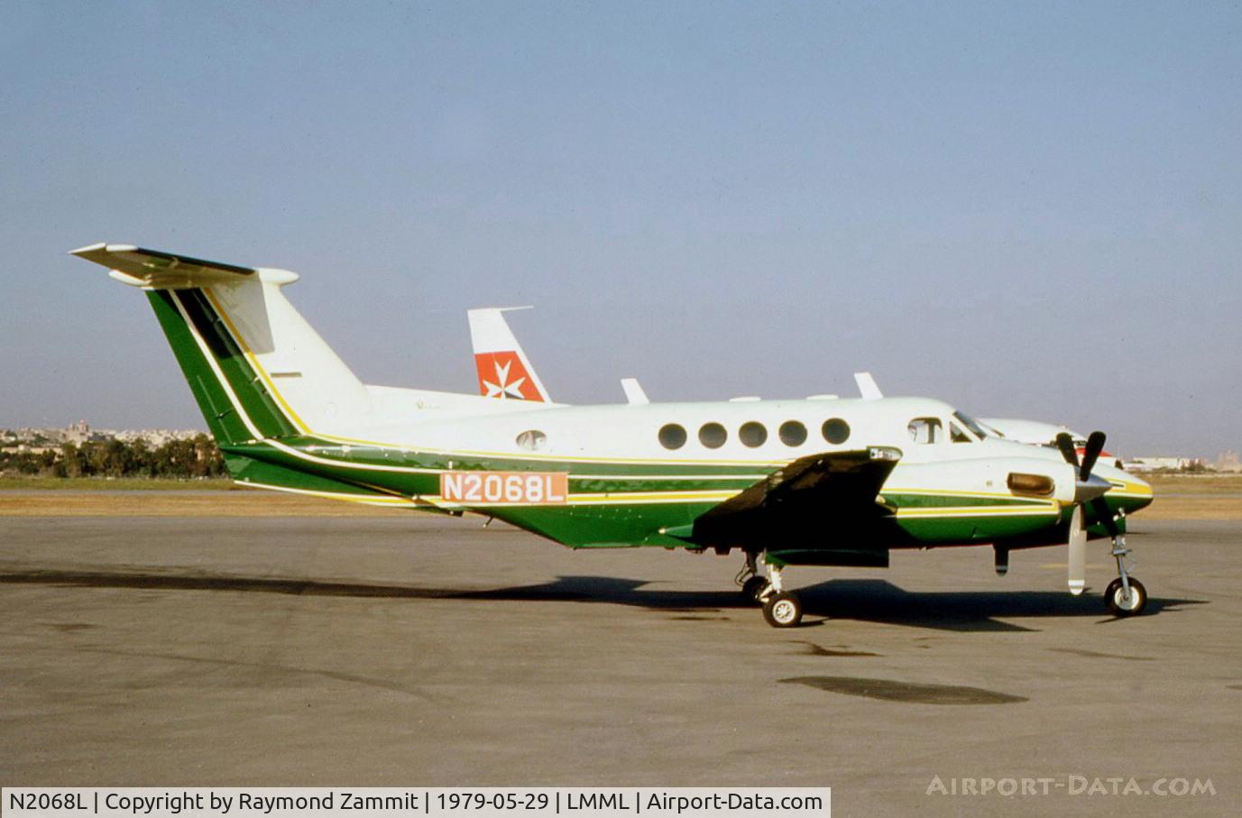 N2068L, Beechcraft 200 King Air C/N BB-449, Beechcraft 200 King Air N2068L Beechcraft Aircraft Corp