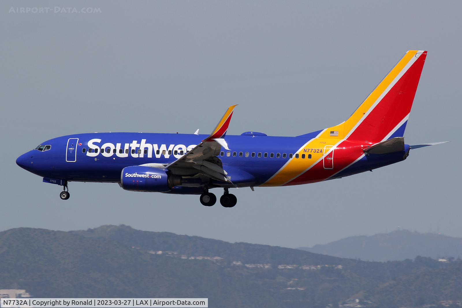 N7732A, 2006 Boeing 737-7BD C/N 34861, at lax