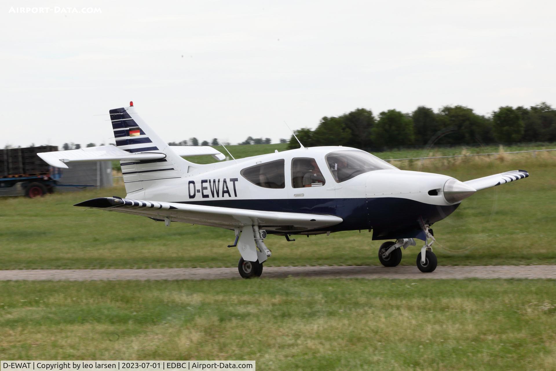 D-EWAT, Rockwell RC-114B C/N 146564, Ballenstedt 1.7.2023