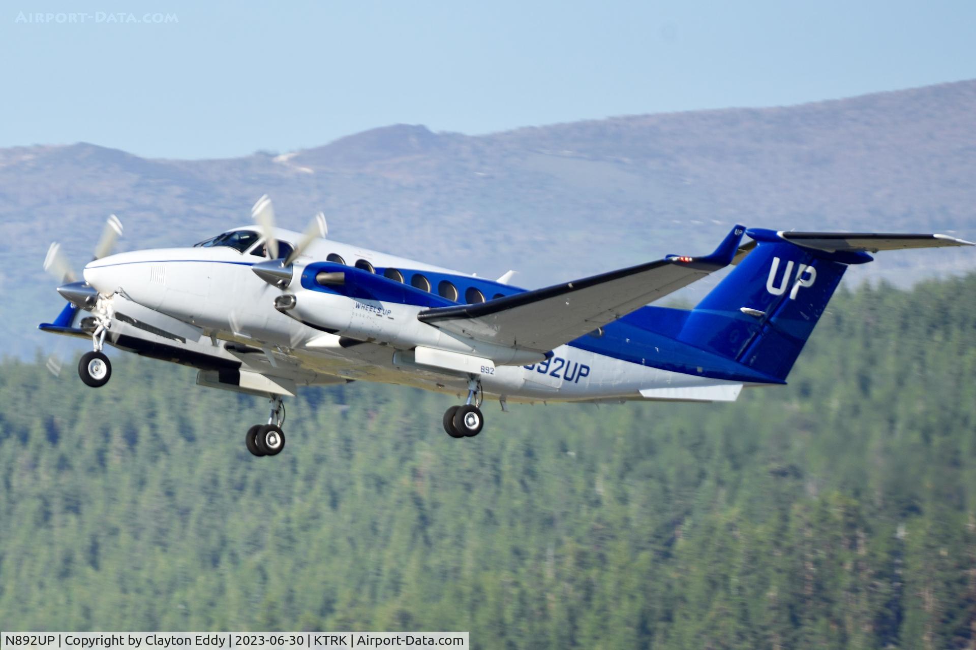 N892UP, 2018 Beechcraft King Air 350 C/N FL-1139, Up, up, and away. Truckee Tahoe airport in California 2023.