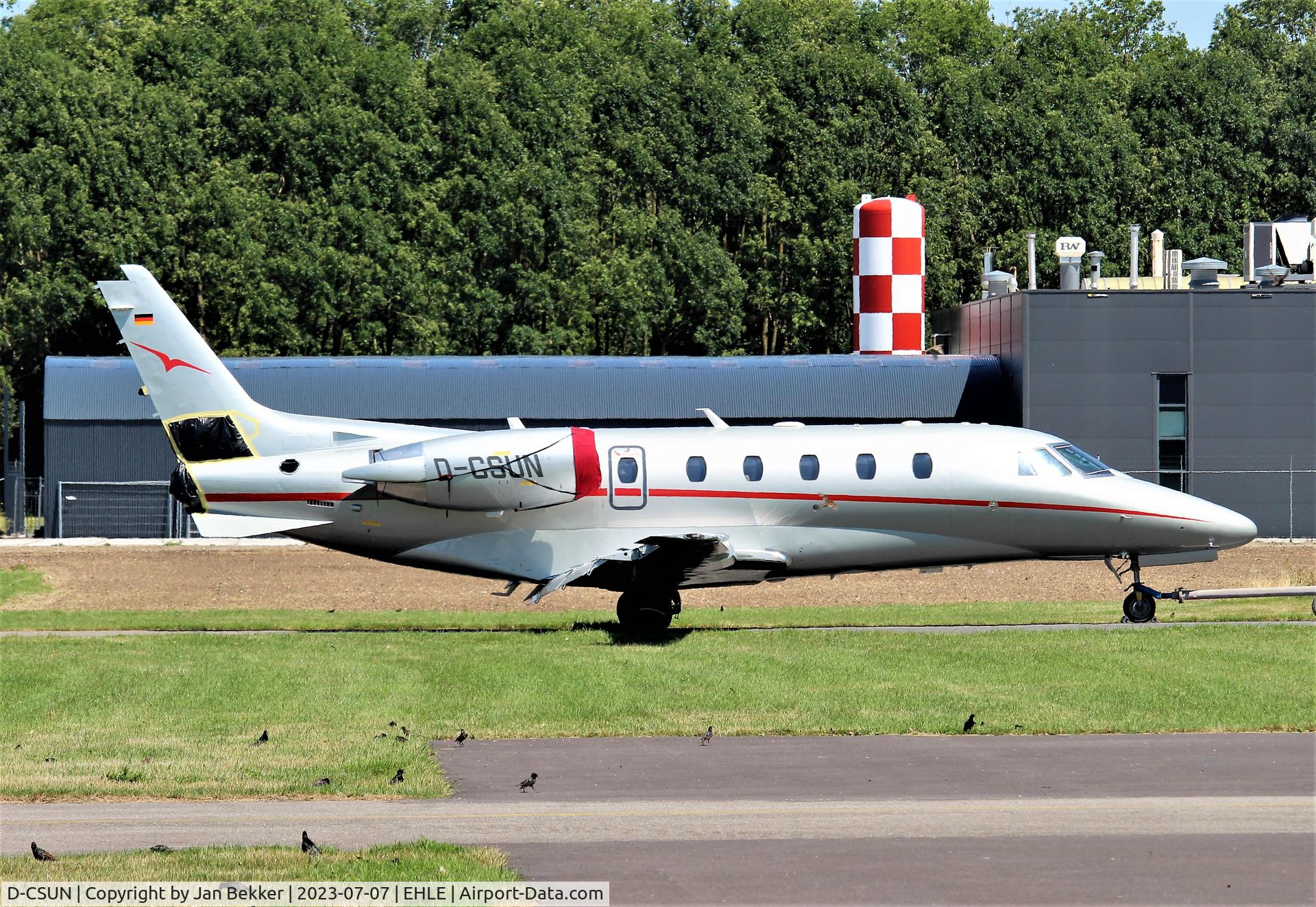 D-CSUN, 2012 Cessna 560 Citation XLS+ C/N 560-6102, Now in its new livery. (VistaJet). Work in progress. Some essential parts are still missing and will be fitted soon .
Former Air Hamburg