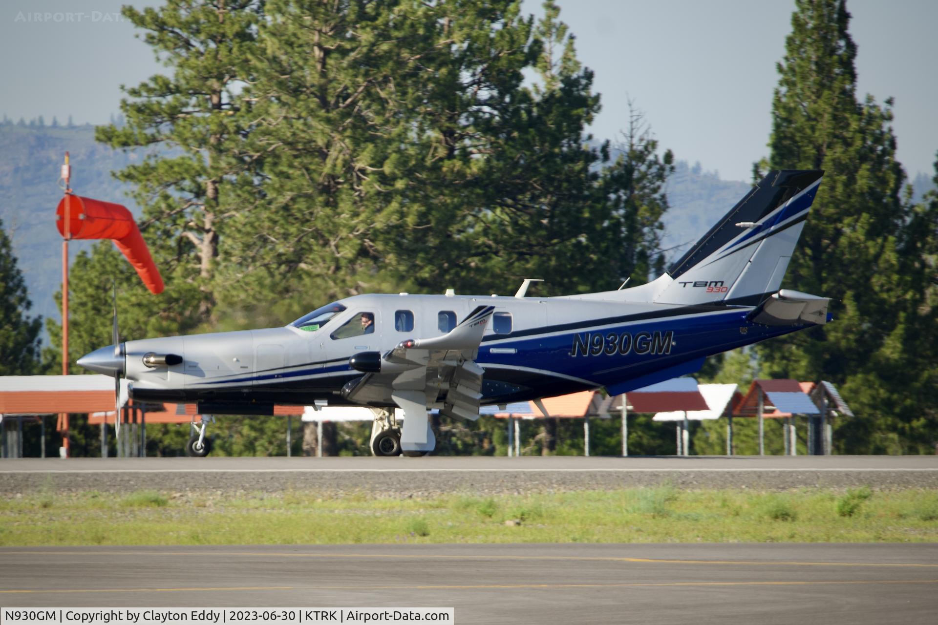 N930GM, 2016 Socata TBM 700 C/N 1123, Truckee Tahoe airport in Caliornia 2023.