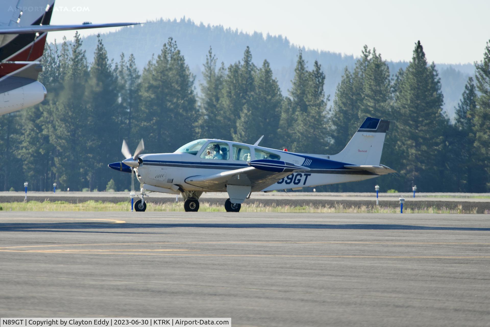 N89GT, 1989 Beech F33A Bonanza C/N CE-1383, Truckee Tahoe airport in California 2023.