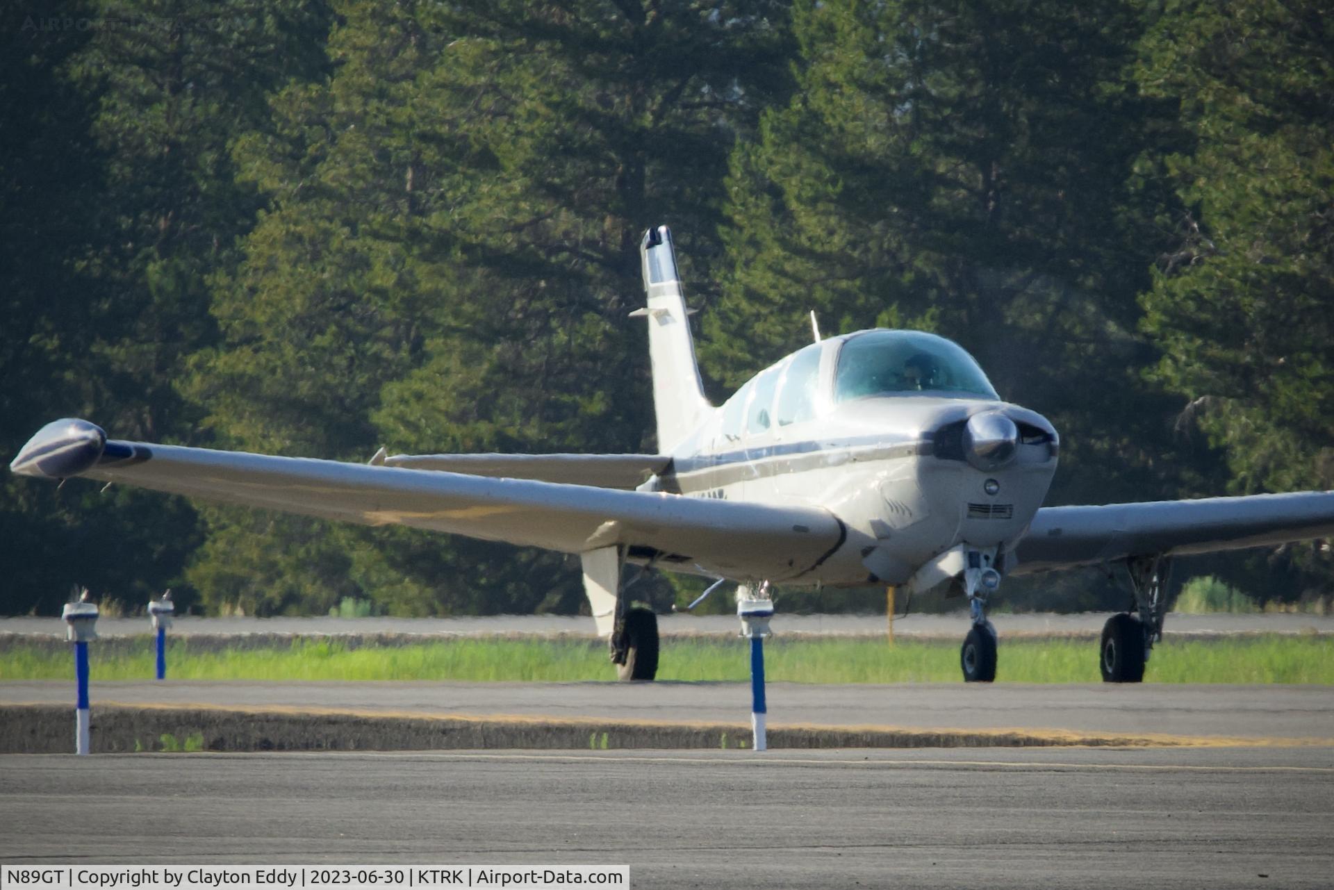 N89GT, 1989 Beech F33A Bonanza C/N CE-1383, Truckee Tahoe airport in California 2023.