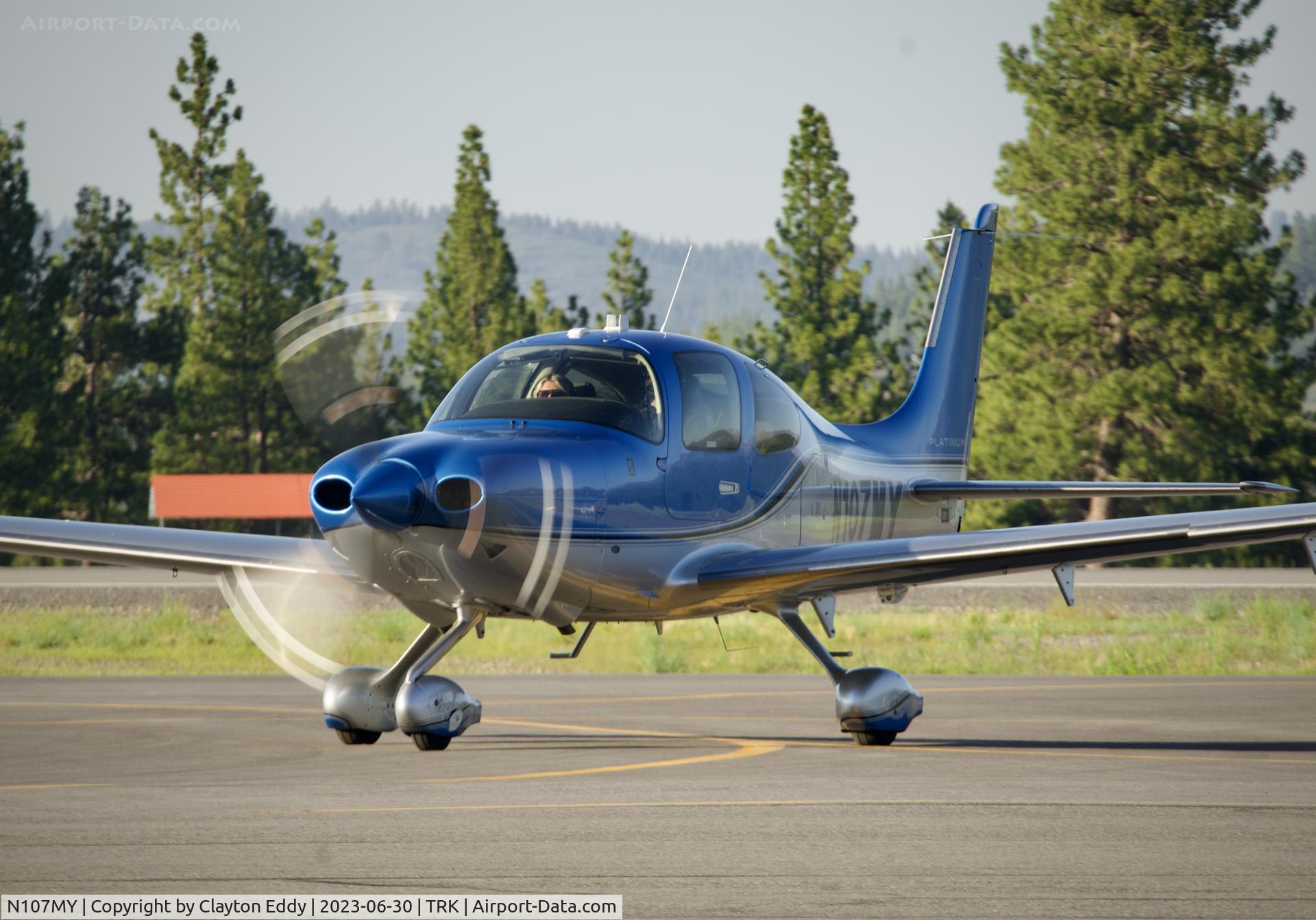 N107MY, 2018 Cirrus SR22T C/N 1751, Truckee Tahoe airport in California 2023.