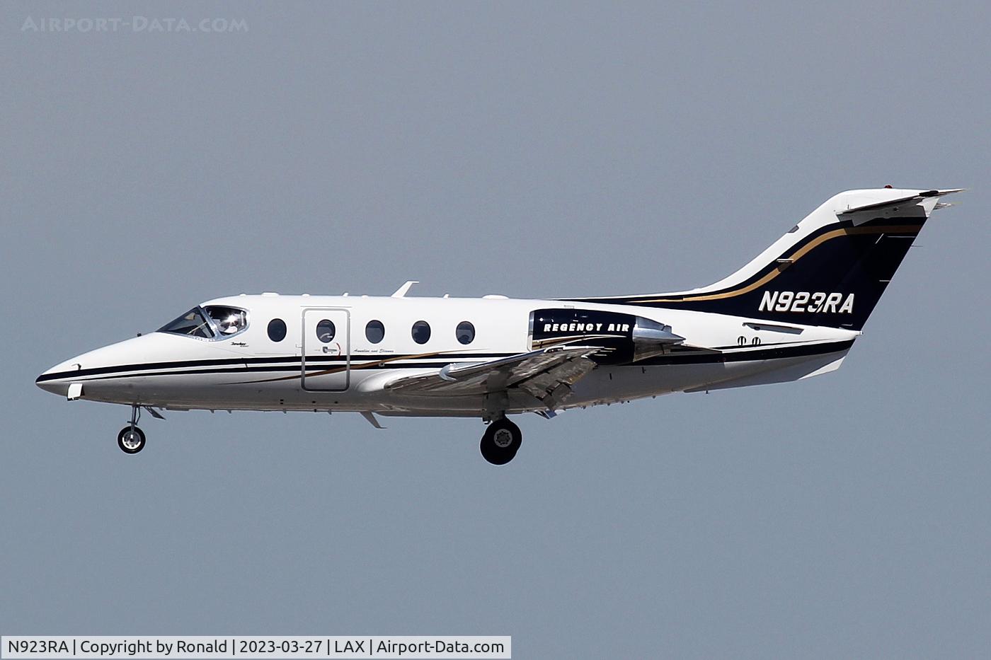 N923RA, 2005 Raytheon Beechjet 400A C/N RK-424, at lax
