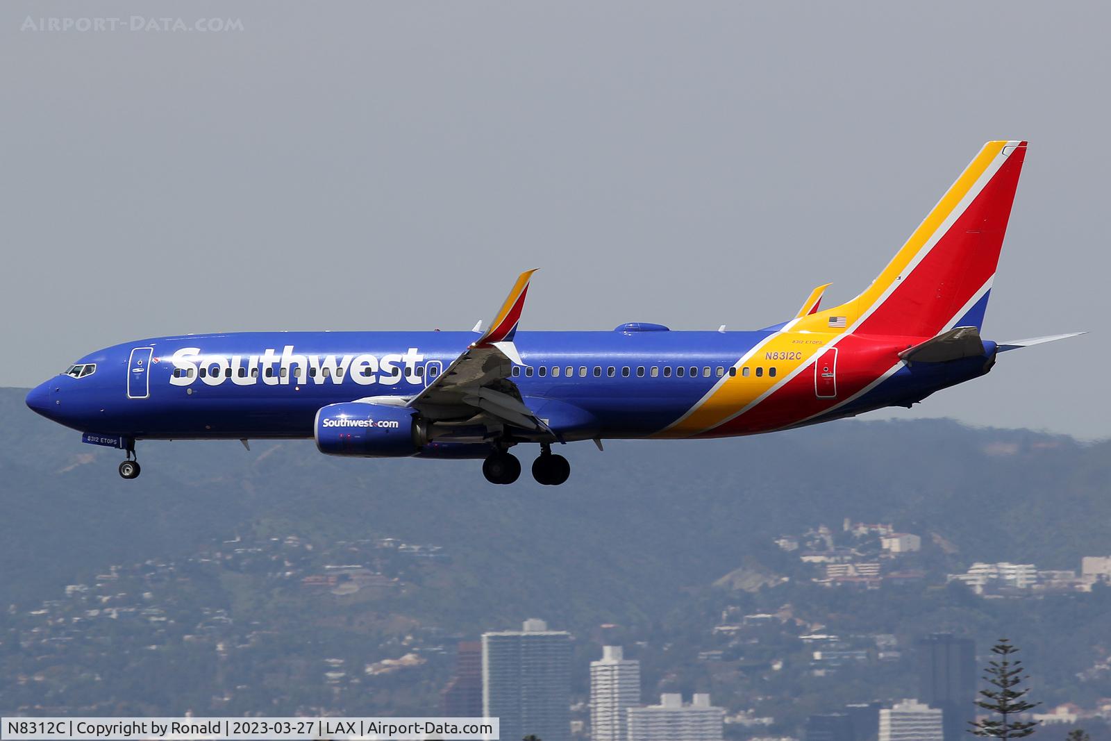 N8312C, 2012 Boeing 737-8H4 C/N 38809, at lax