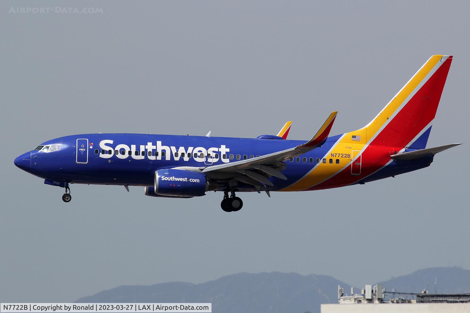 N7722B, 2006 Boeing 737-76N C/N 32668, at lax