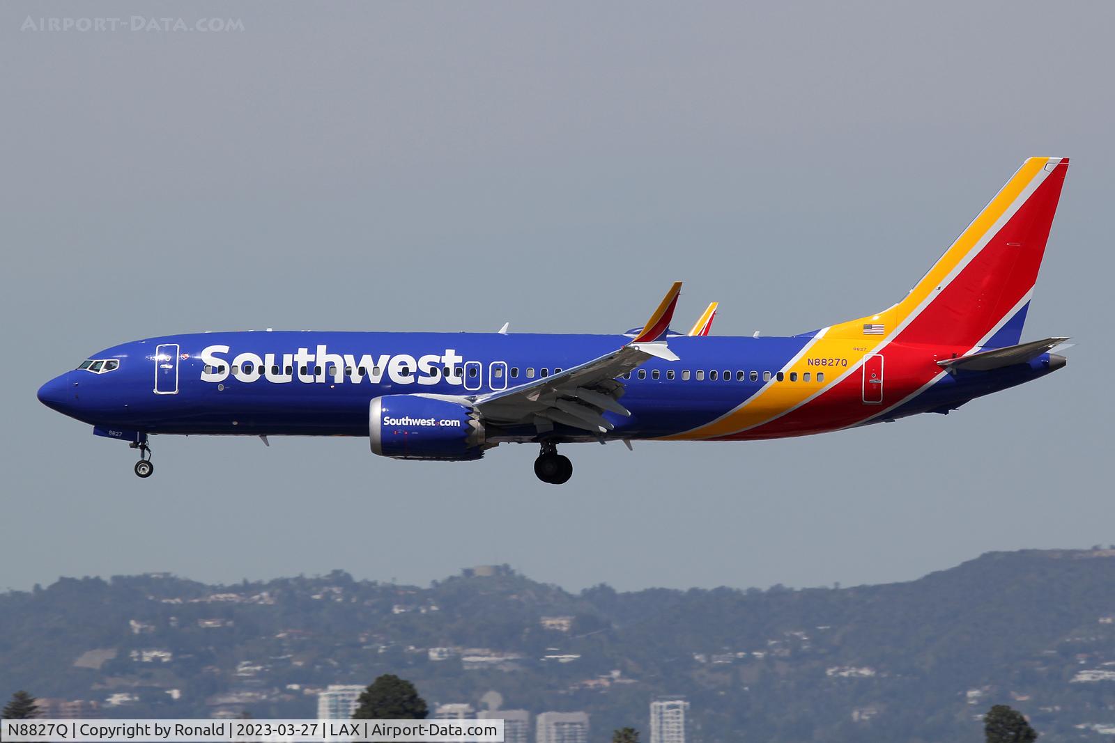 N8827Q, 2022 Boeing 737-8 MAX C/N 42598, at lax