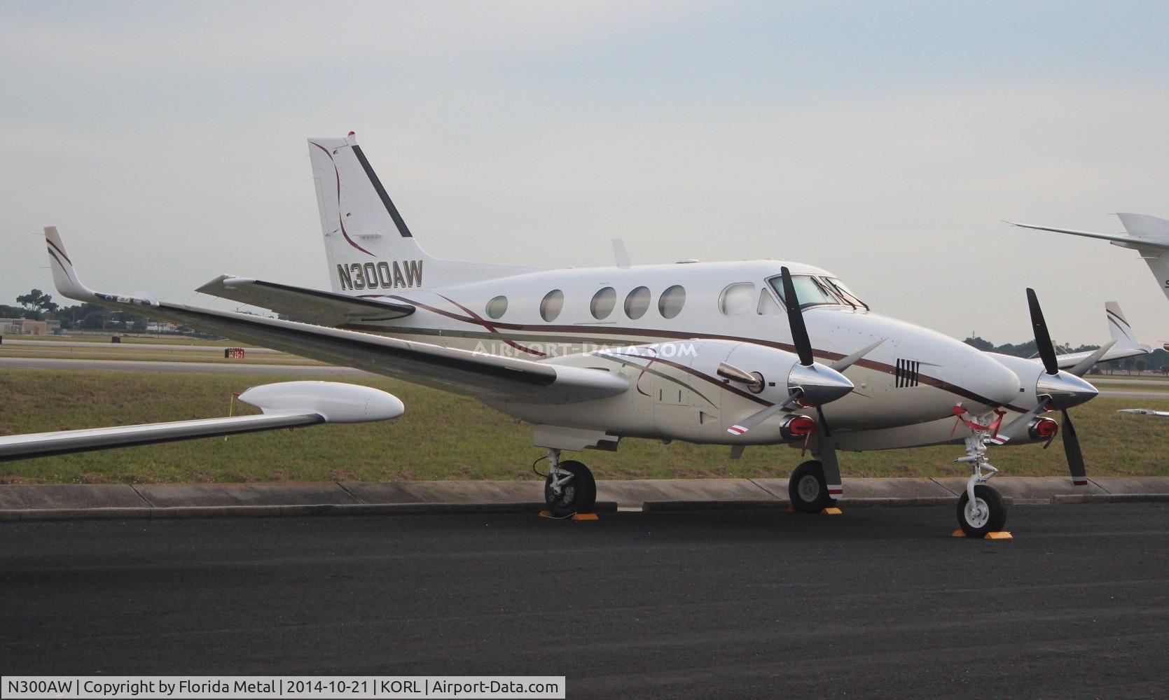N300AW, 1999 Raytheon Aircraft Company C90A C/N LJ-1570, King Air C90 zx