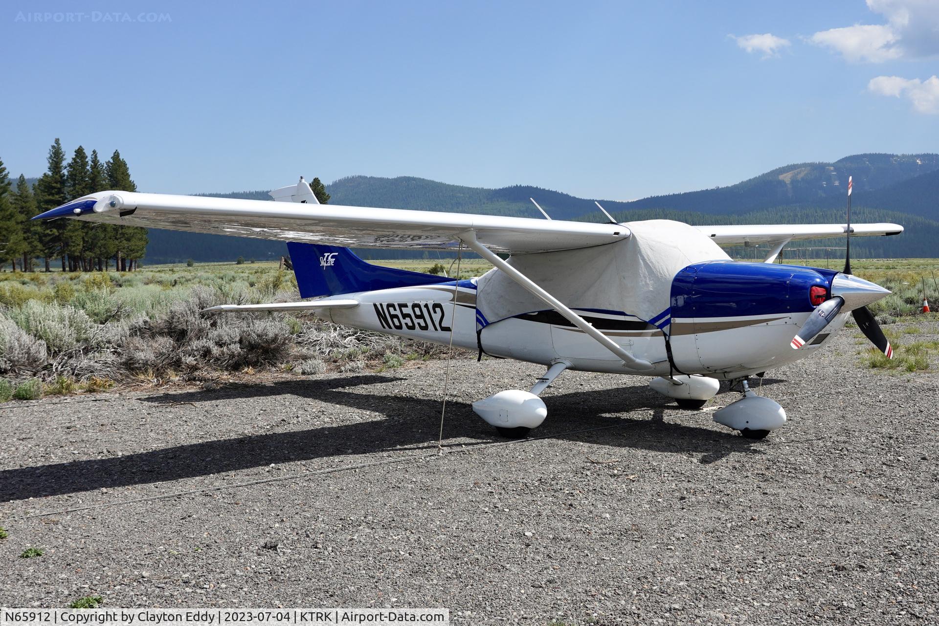N65912, 2004 Cessna T182T Turbo Skylane C/N T18208348, Truckee Tahoe airport in California 2023.