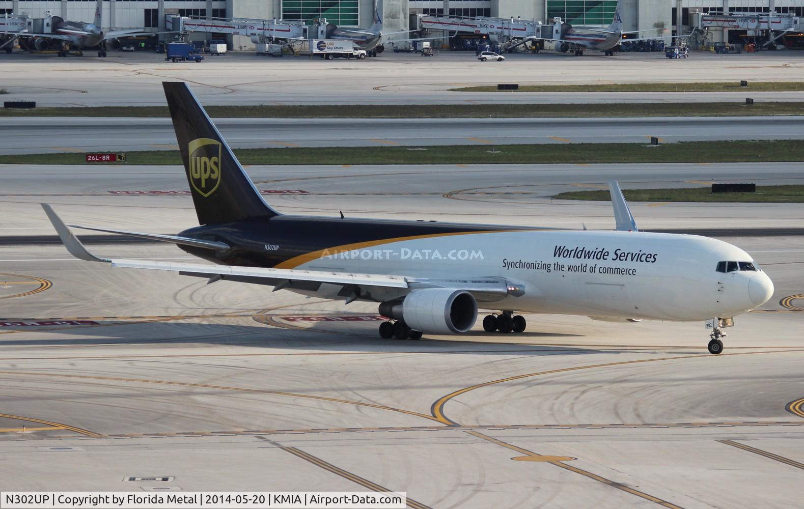 N302UP, 1995 Boeing 767-34AFR C/N 27240, UPS 767-300F zx SDF-MIA