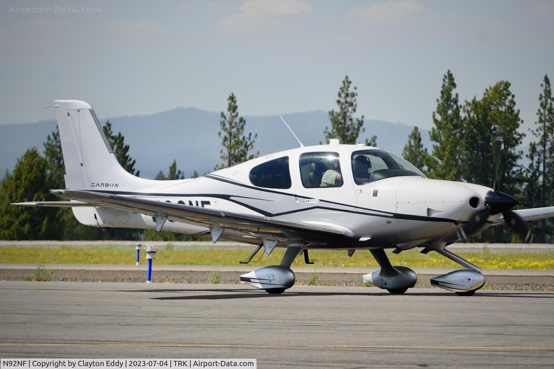 N92NF, 2016 Cirrus SR22T Carbon C/N 1425, Truckee Tahoe airport in California 2023.
