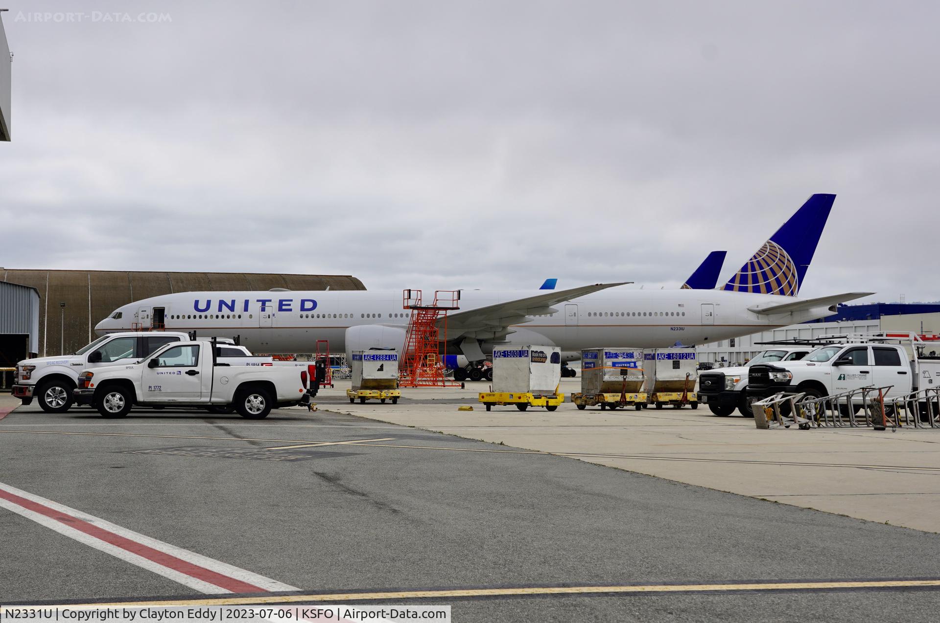 N2331U, 2016 Boeing 777-322/ER C/N 62642, SFO 2023.