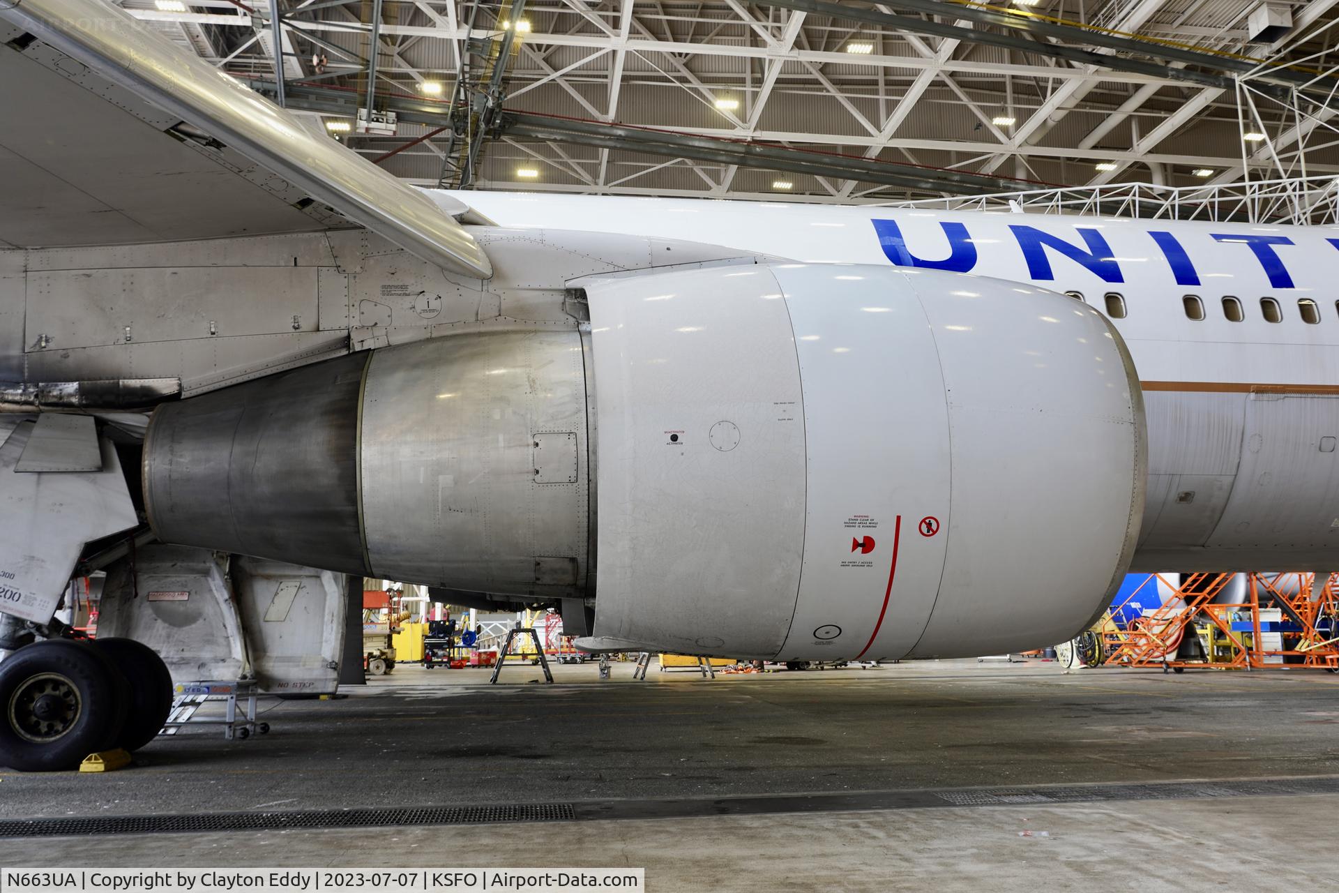 N663UA, 1993 Boeing 767-322 C/N 27160, SFO 2023.